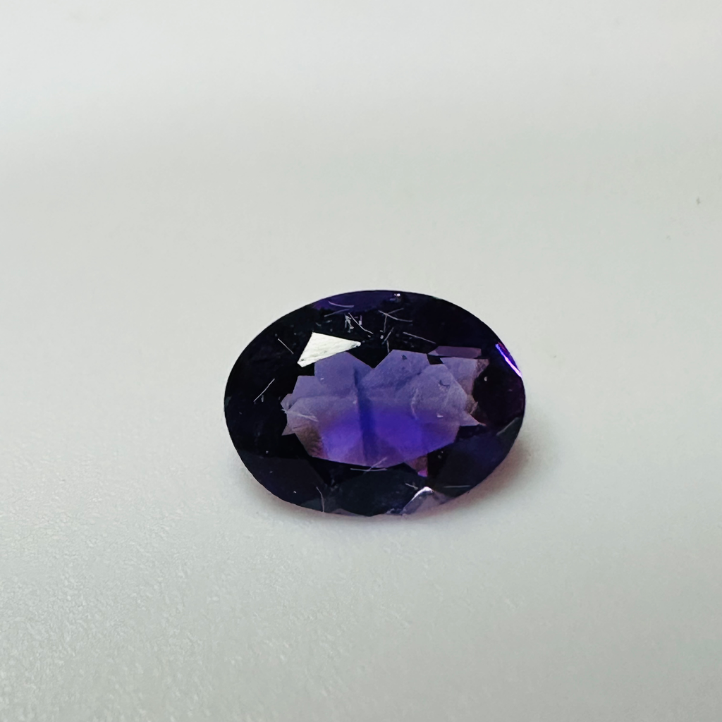 AMETHYST OVAL 7.9MMX6MM  0.92CTS image 1