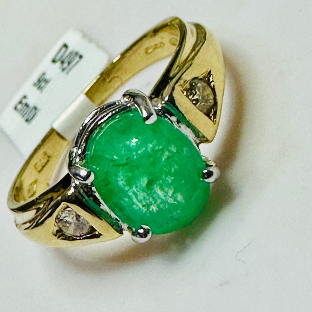 NEW 9Ct Emerald and Diamond Ring Size R image 4