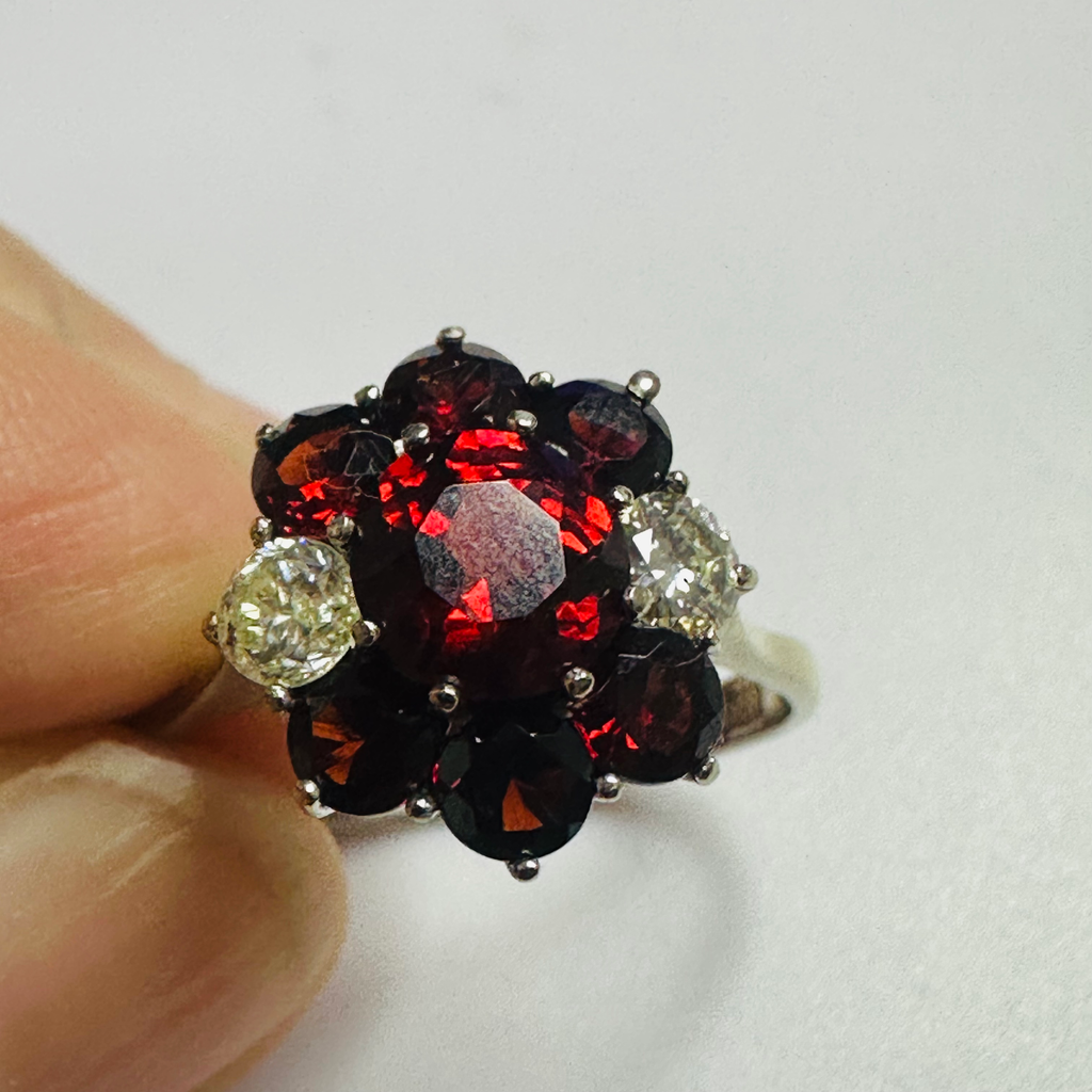 18ct white gold Garnet and Diamond cluster ring size V image 4