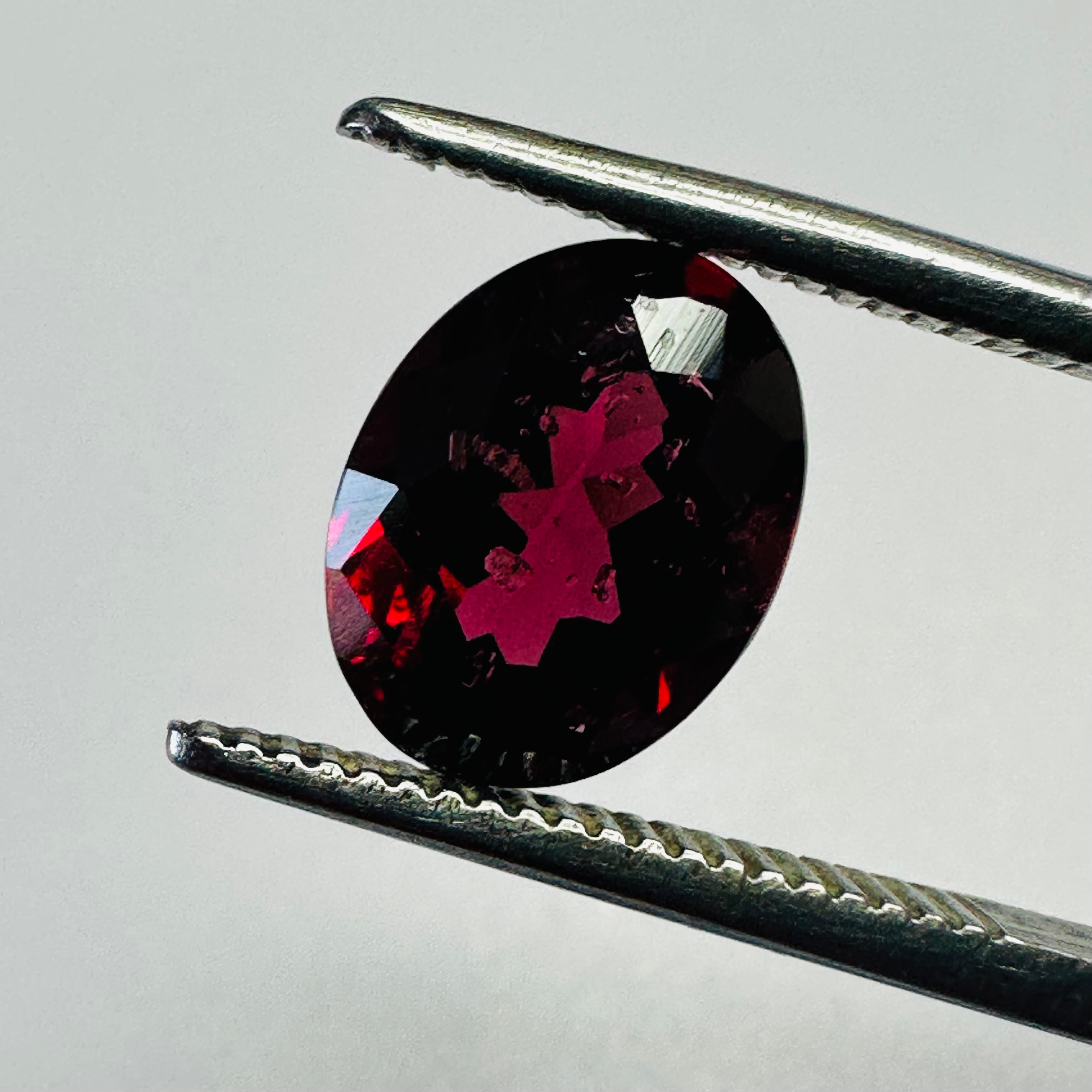 GARNET OVAL 9MMX7MM 2.18CTS image 6