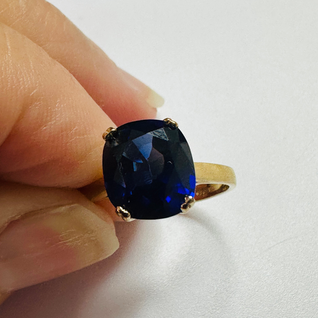 Hand cut Synthetic Sapphire Royal Blue Yellow 9ct yellow gold ring size N image 7