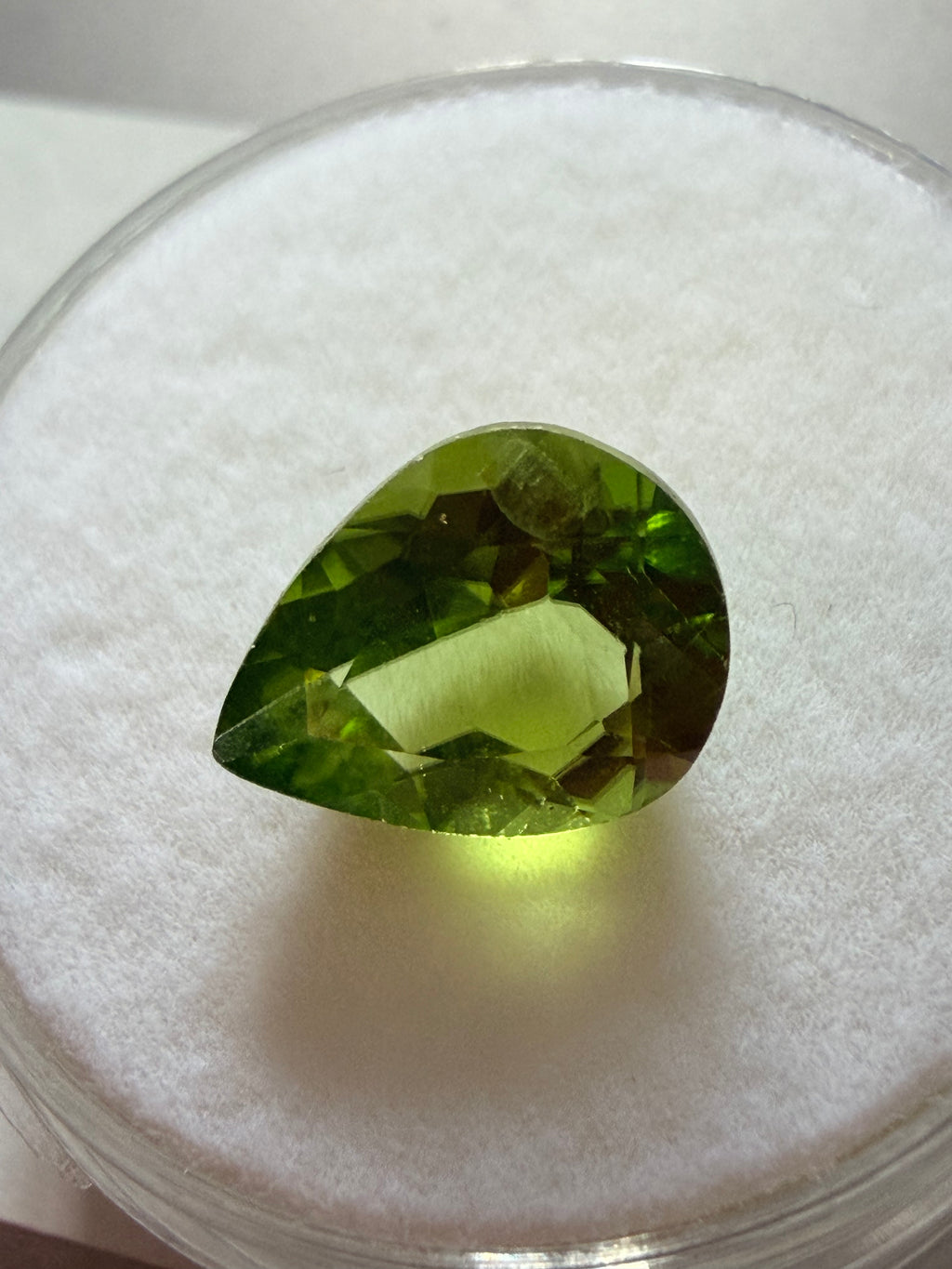 Peridot Pear 10 × 7.7mm 2.34ct