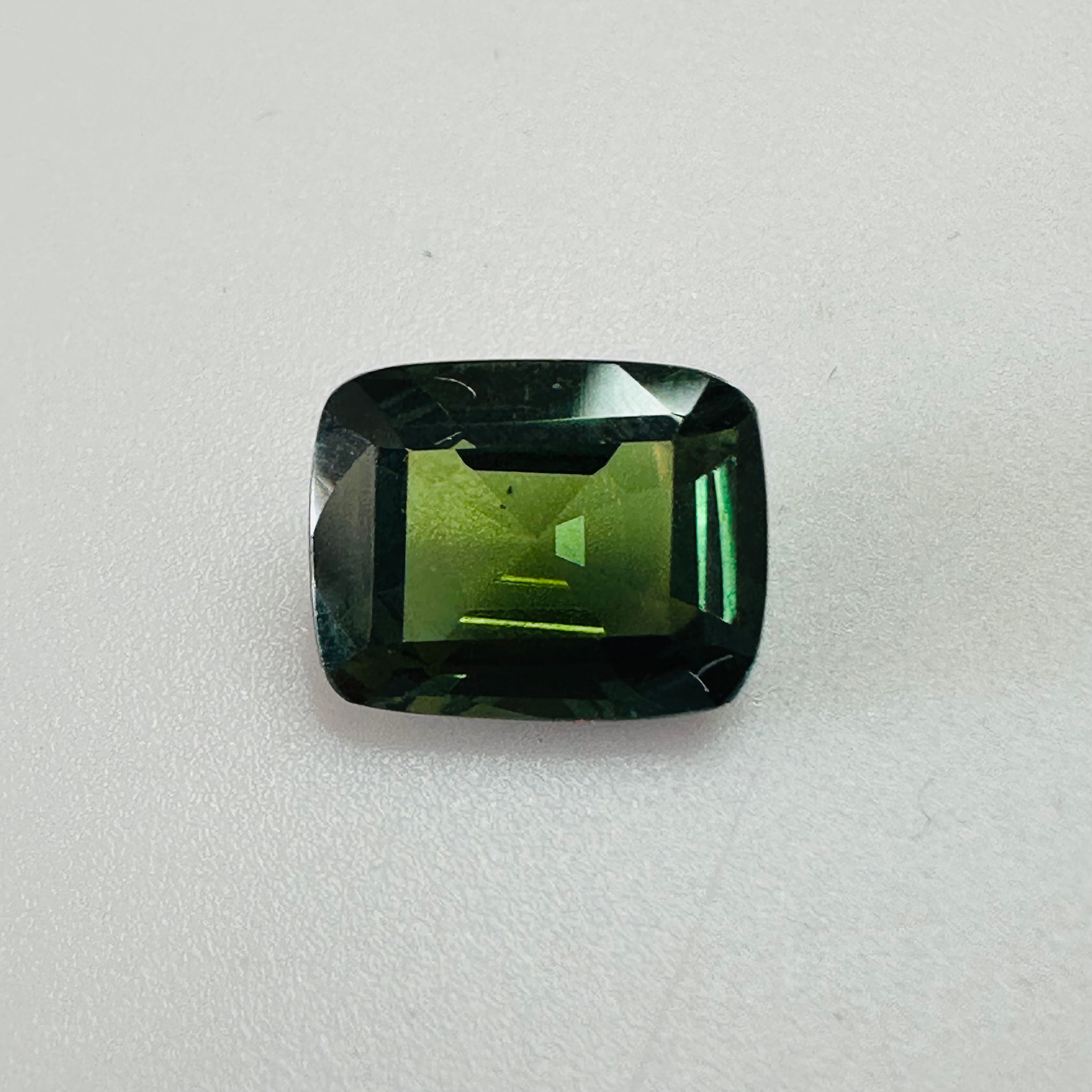 TOURMALINE GREEN  9.4MMX7.4MM   2.72CTS image 0