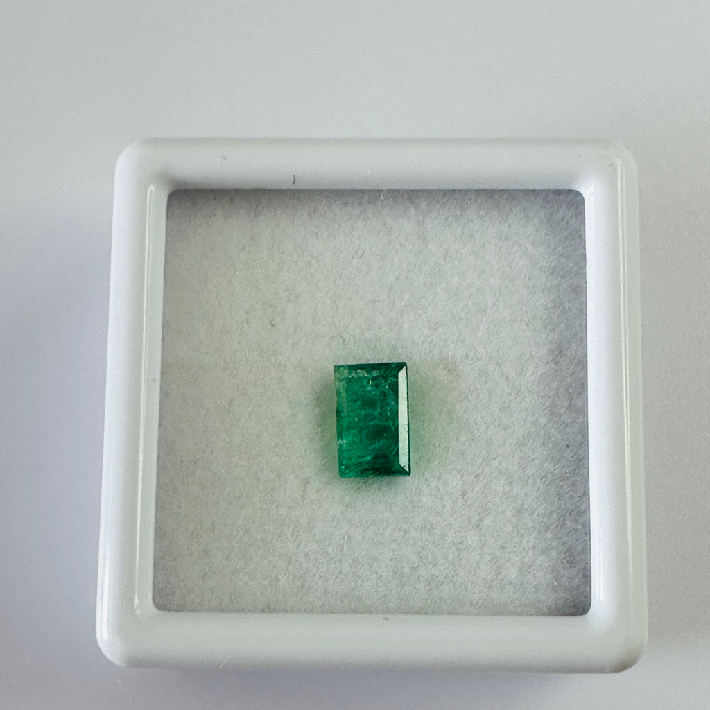 EMERALD OCTAGON 6MM X  4MM 0.78CTS image 2