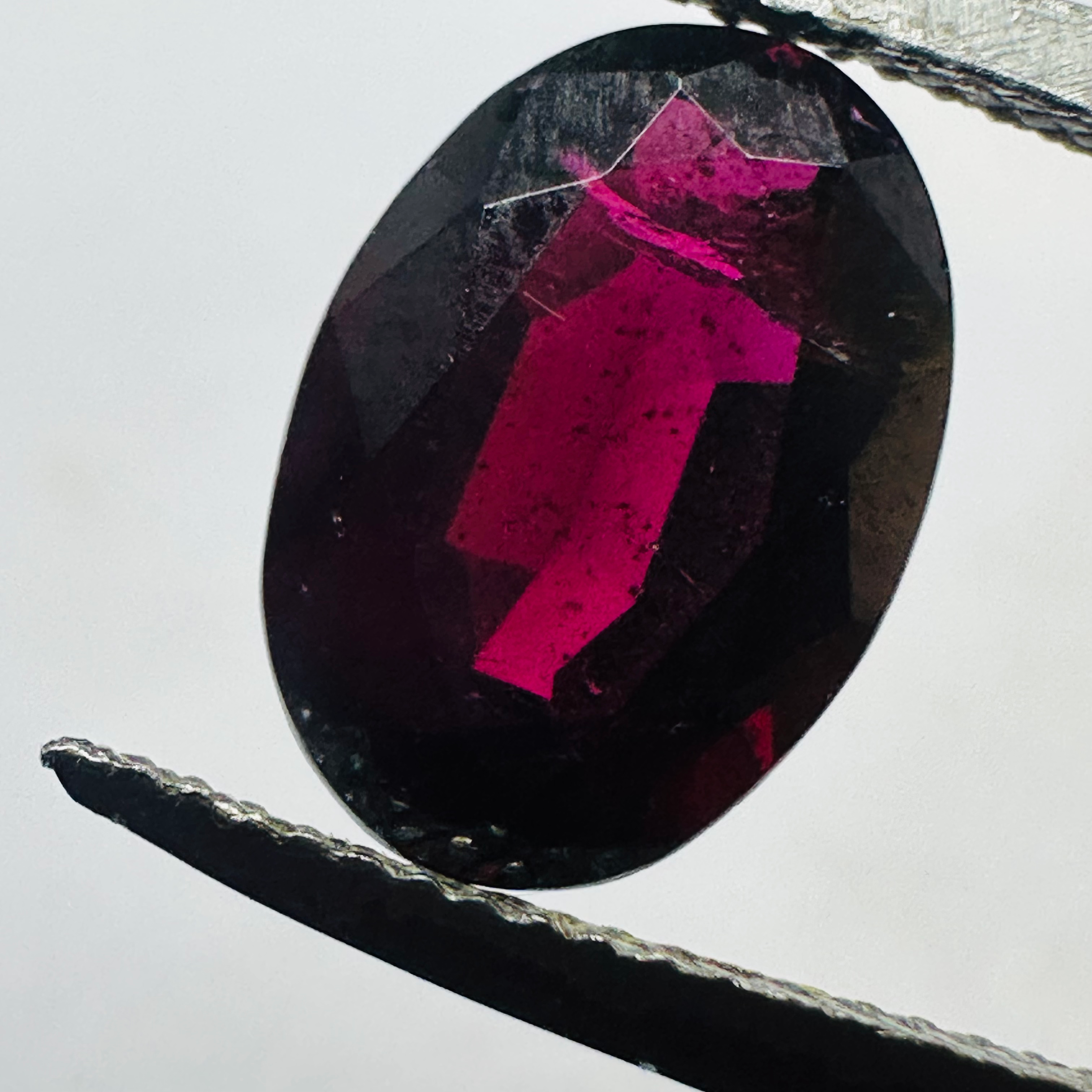 GARNET OVAL 10.8MMX7.5MM 3.33CTS image 5