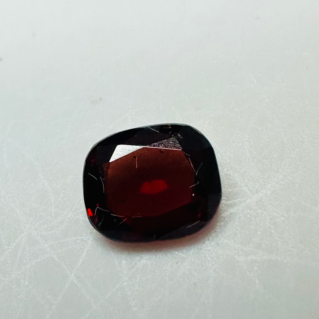 GARNET CUSHION 7.6MMX6.4MM  1.51CTS image 3