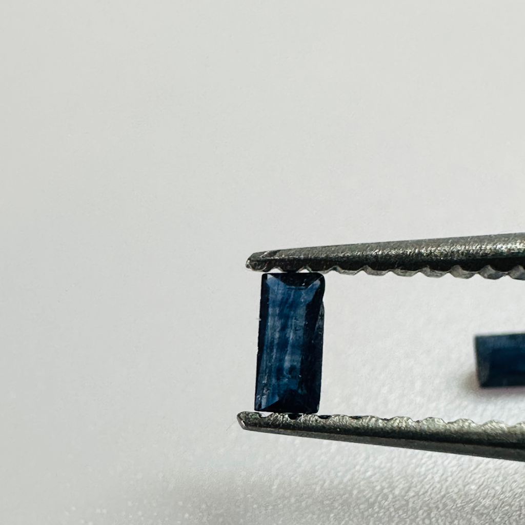 BLUE SAPPHIRE 3.9MM X 1.9MM     0.21CTS image 3