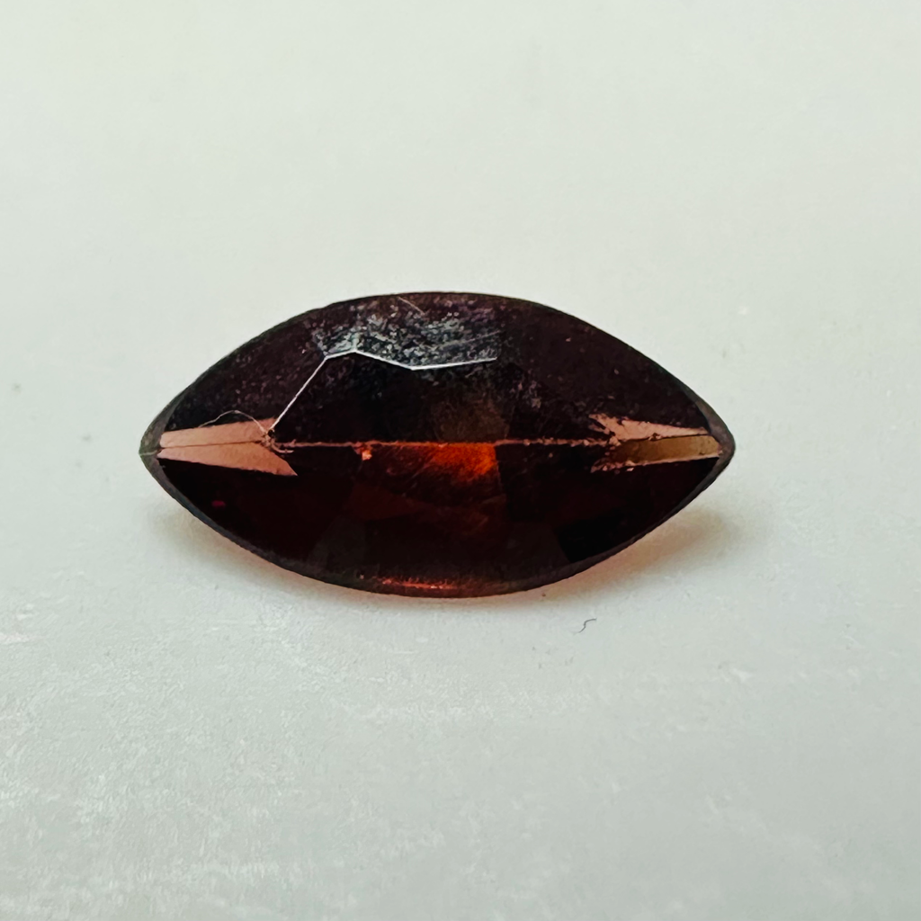 GARNET  MARQUISE  7.8MMX 4.MM 0.52CTS RED image 1