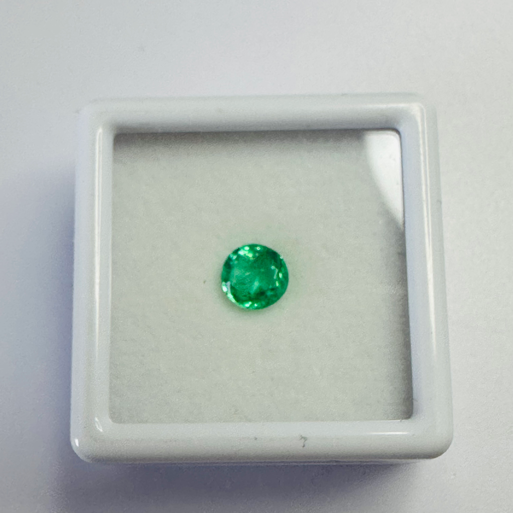 EMERALD ROUND 5MM  0.50CTS image 2