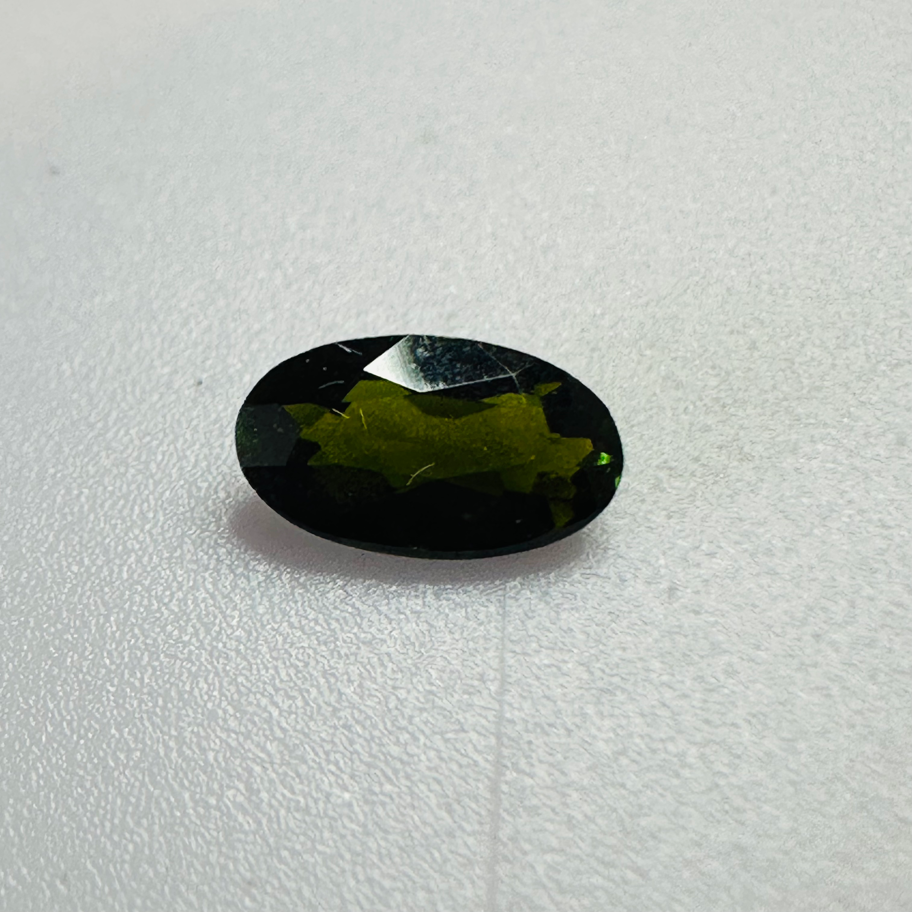 TOURMALINE GREEN  OVAL 7.7MMX4.6MM   0.60CTS image 0