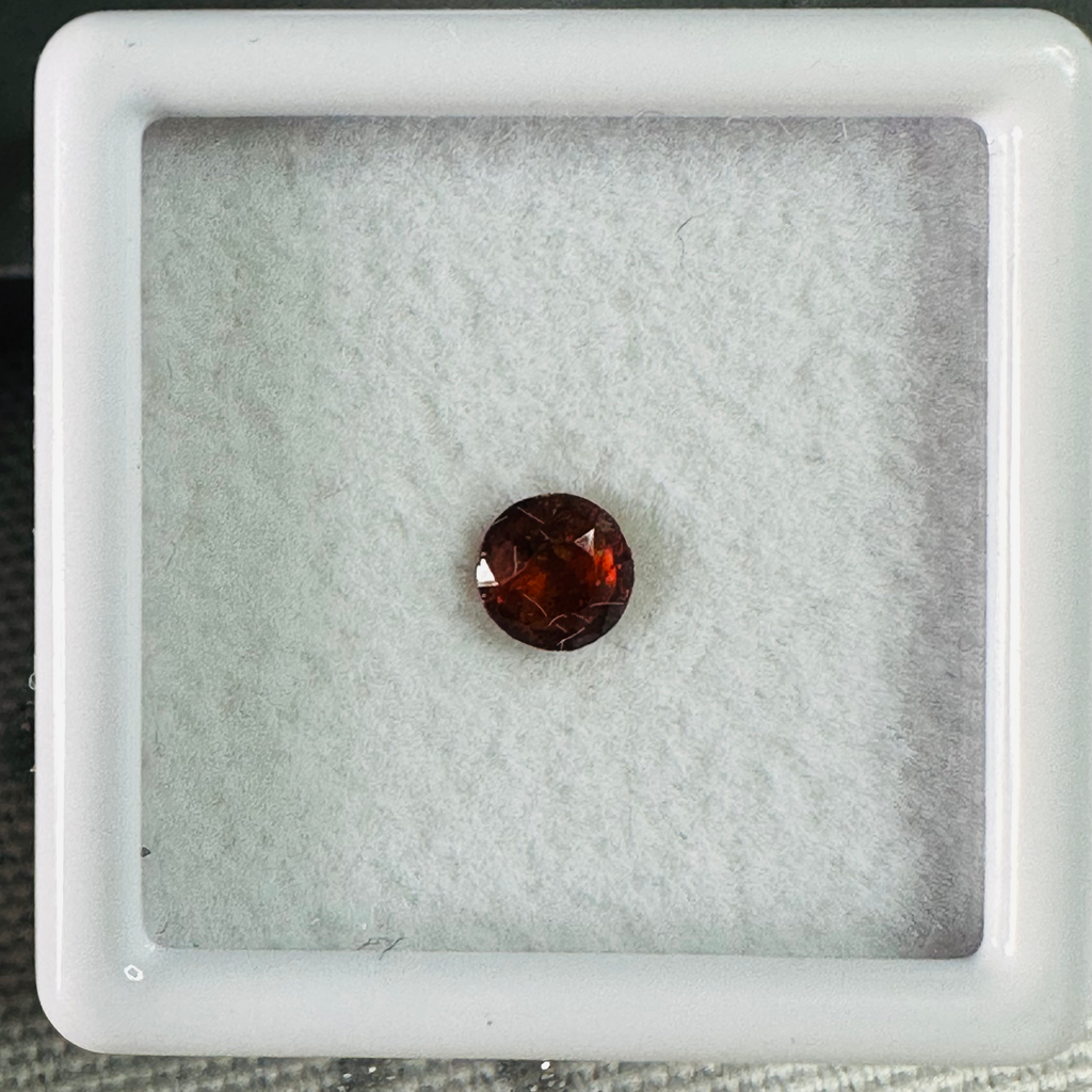 GARNET  ROUND 4.4MM  0.43CTS ORANGE image 4