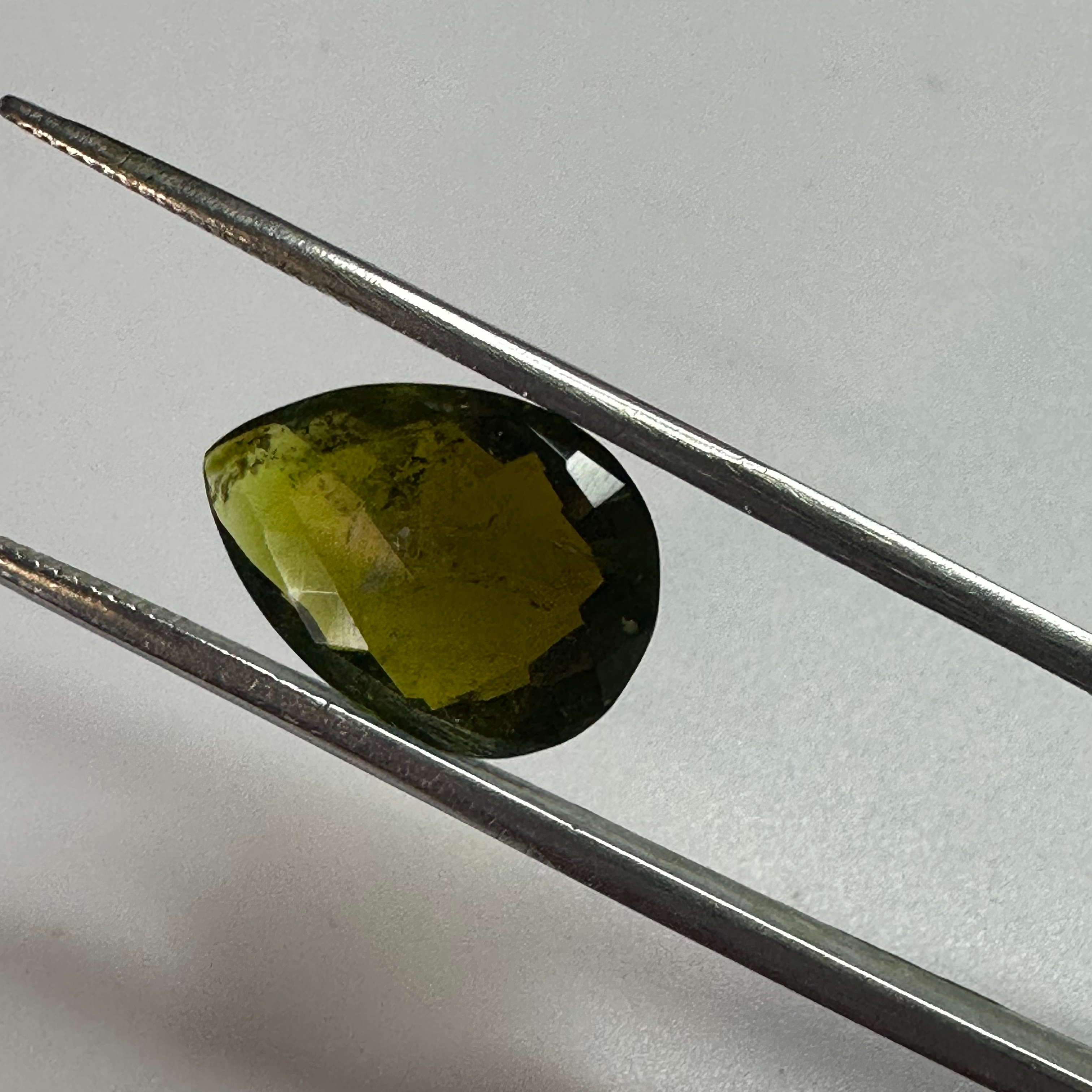 TOURMALINE GREEN DROP  14.6MMx10.5MM 4.75CTS image 2
