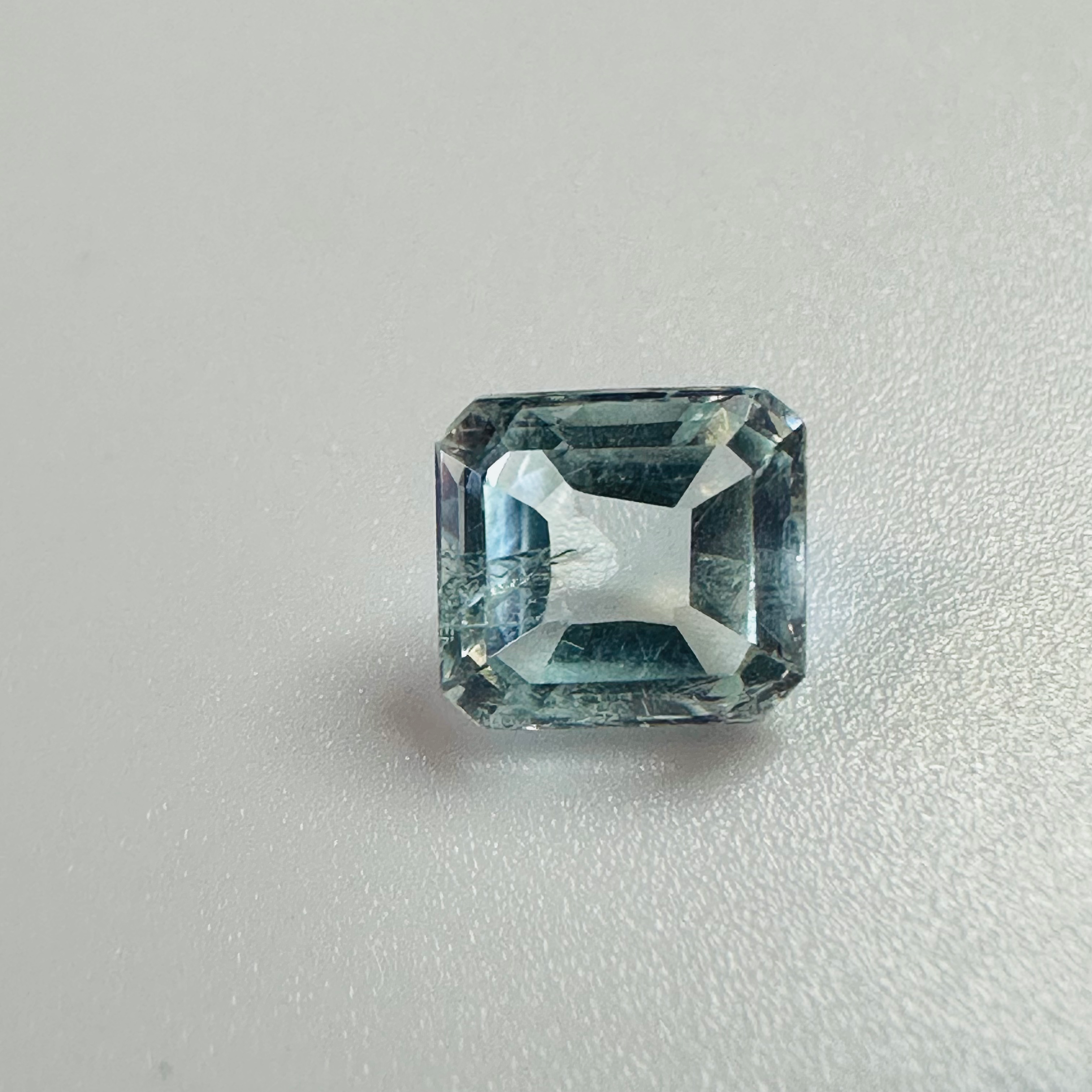 AQUAMARINE EMERALD CUT  6.8MMX6.2MM 1.14CTS image 2