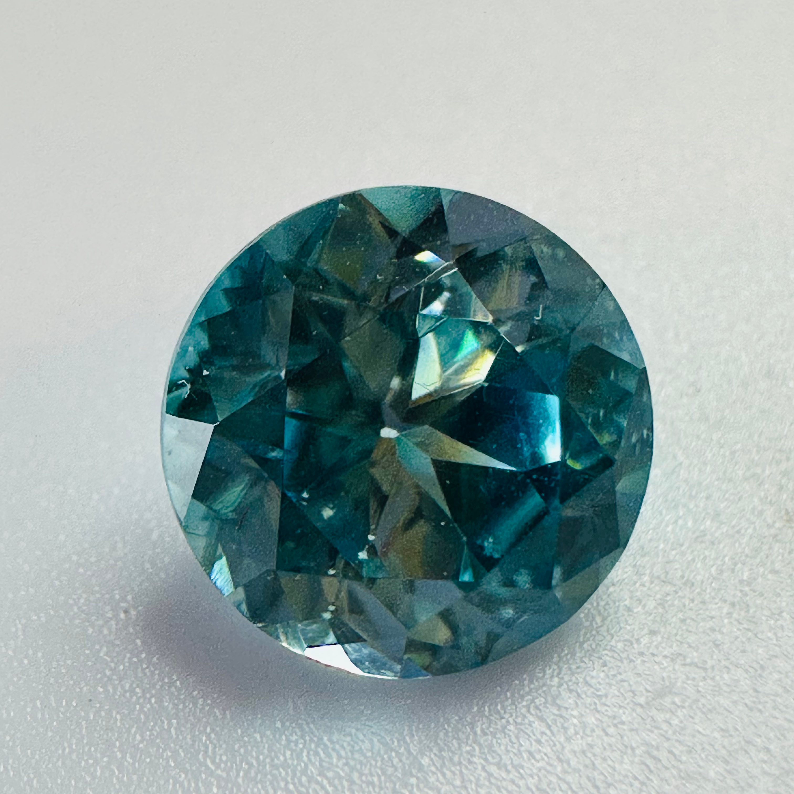 ZIRCON BLUE ROUND. 9.5MM  4.89CTS image 3