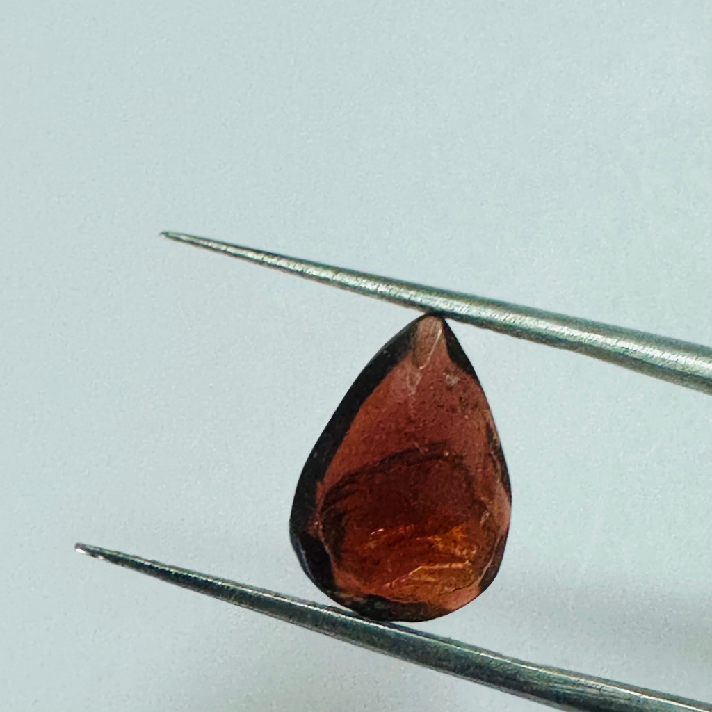 GARNET PEAR 11.9MMX9MM  3.29CTS  DEEP RED image 5