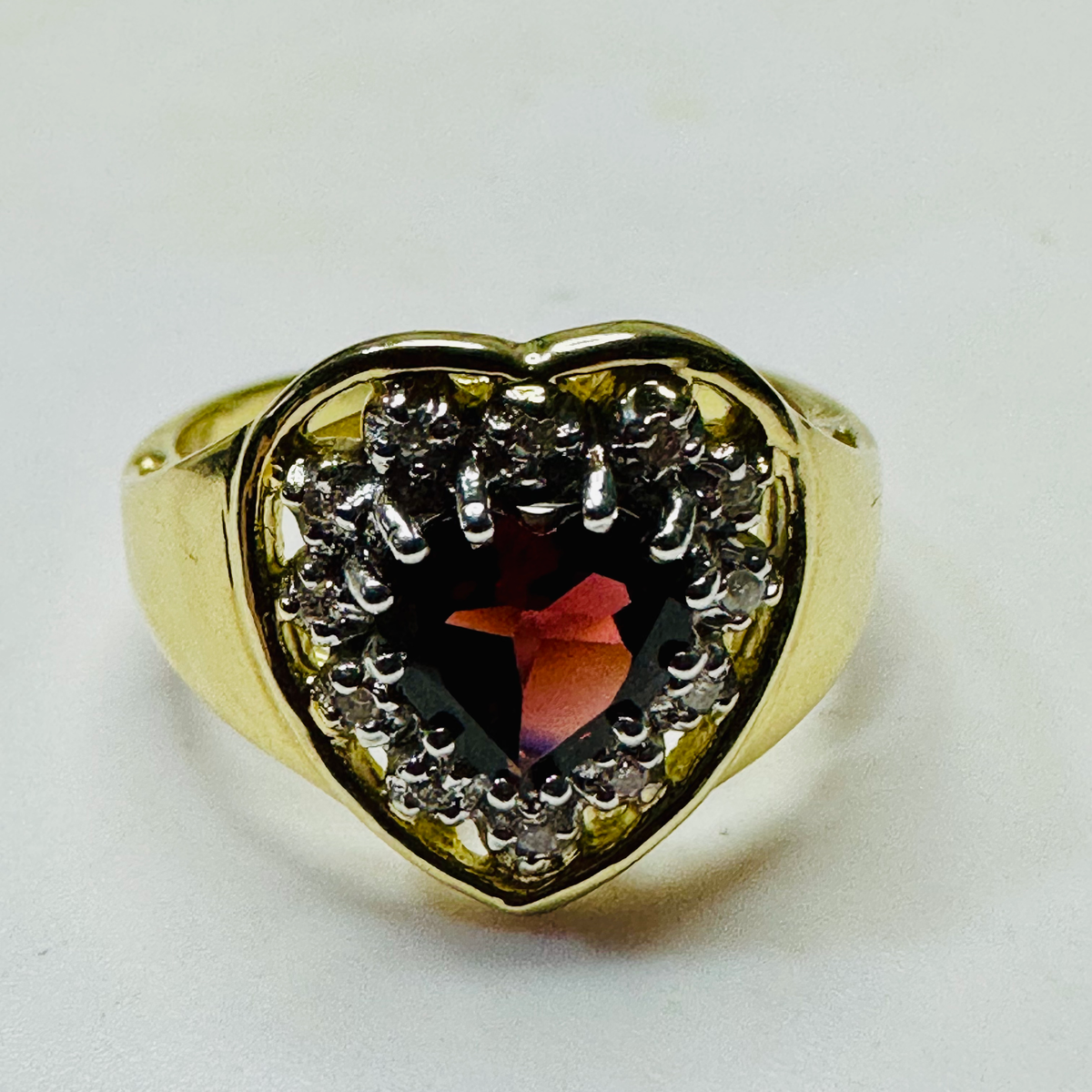 NEW 9ct Garnet and Diamond Heart Ring Size P image 6