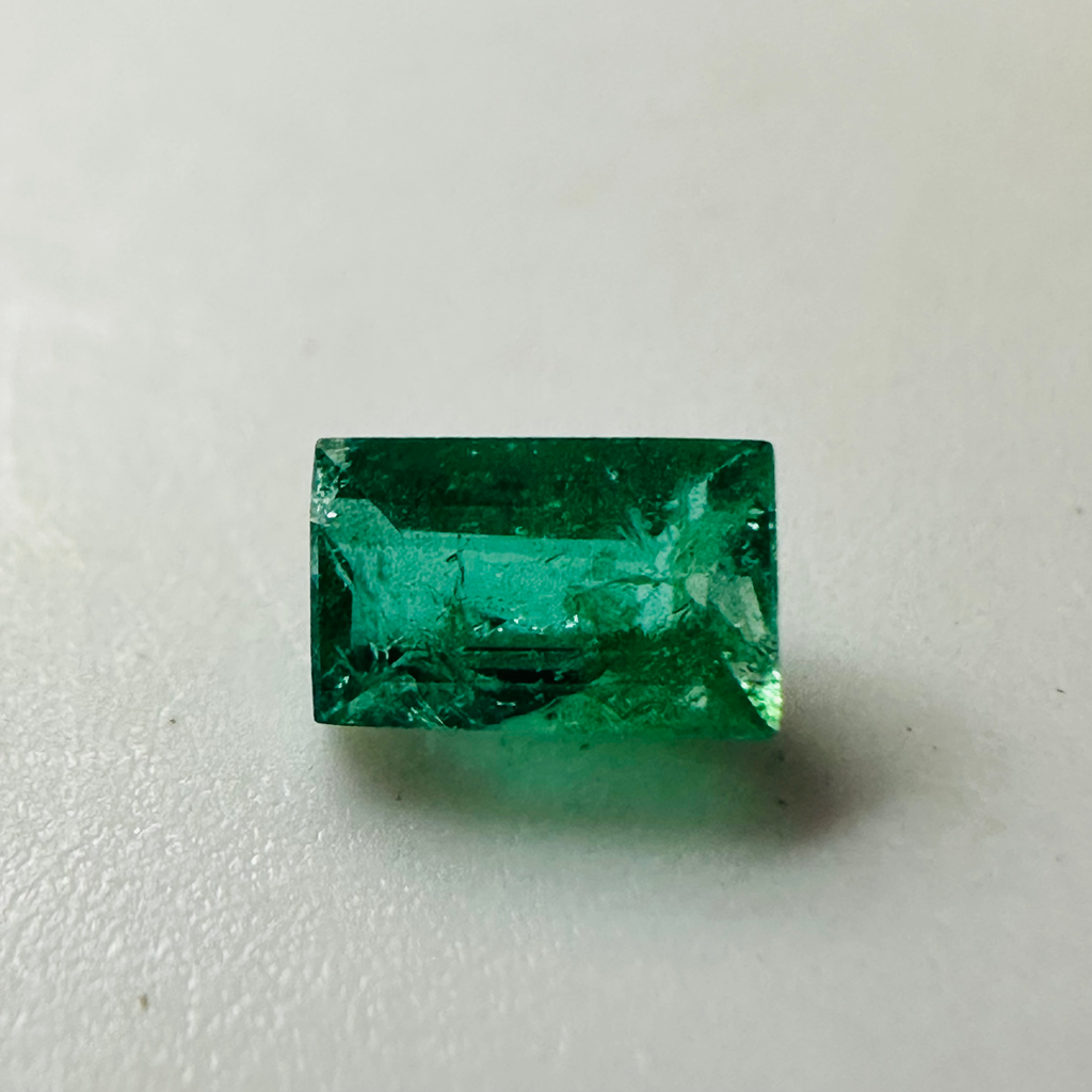 EMERALD BAGETTE 5MM X 3MM 0.40CTS image 0