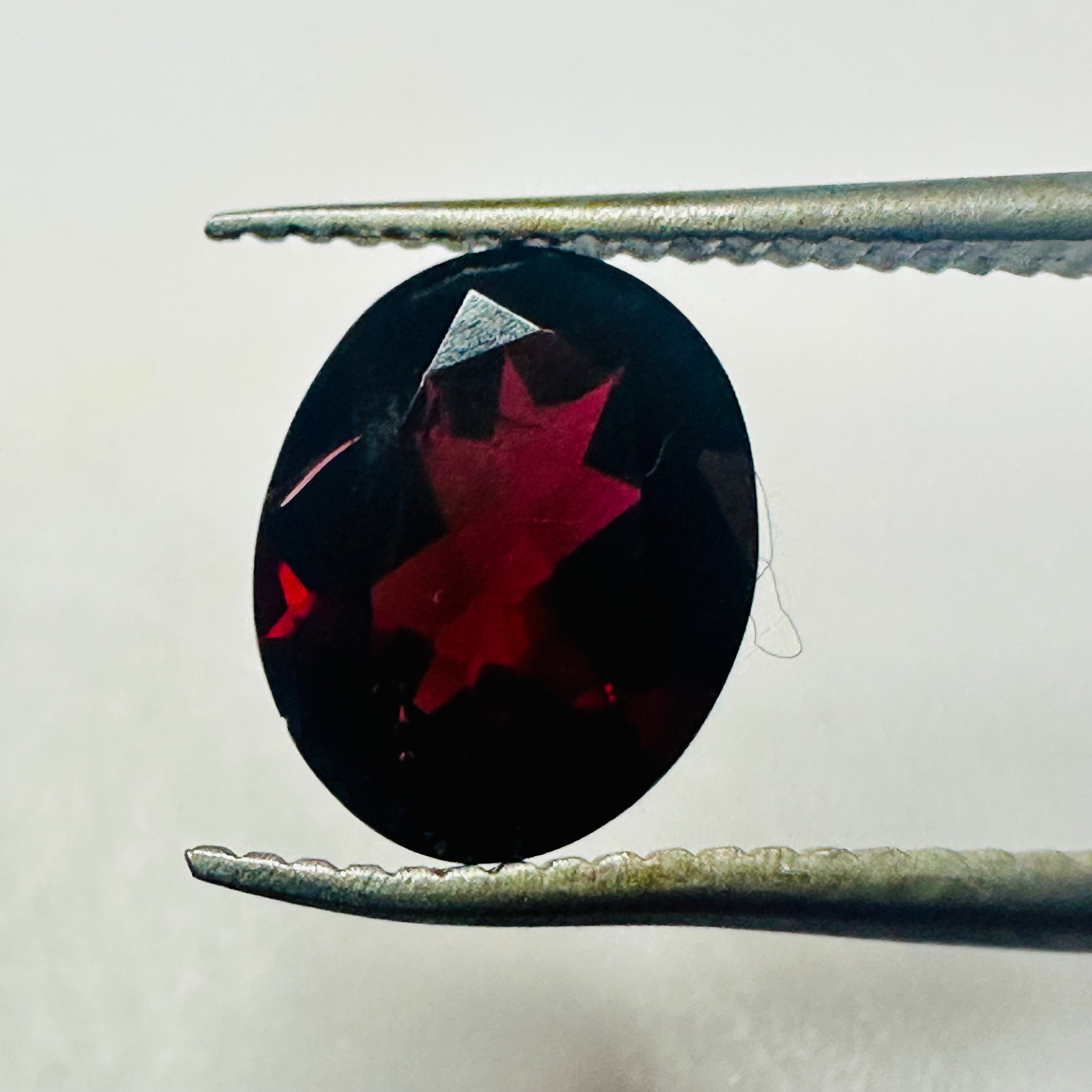 GARNET OVAL 10MMX8MM   3.03CTS image 0