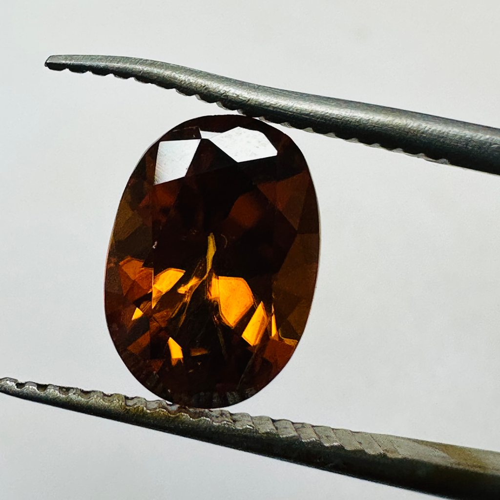 ZIRCON ORANGE OVAL 10.8MMX7.7MM  3.83CTS image 5
