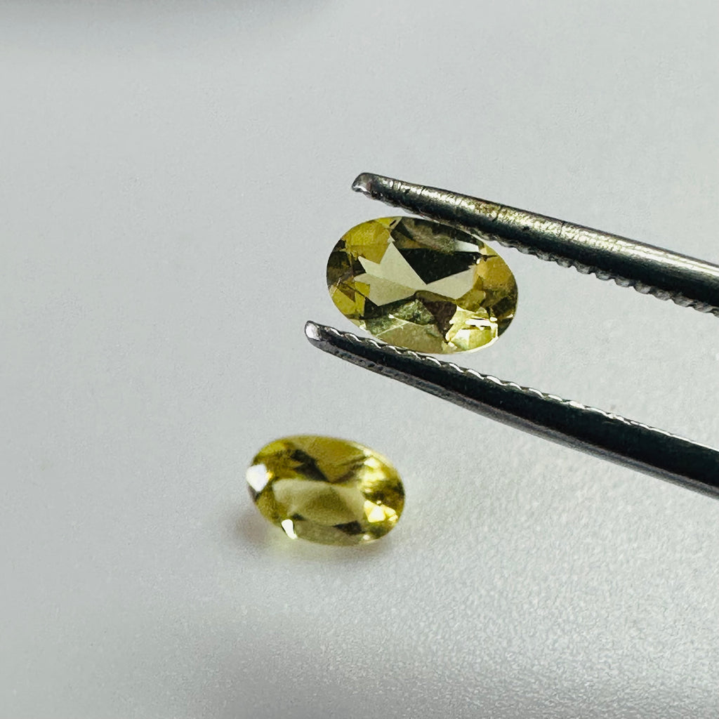 BERYL YELLOW OVAL PAIR  6MMX4MM  0.91CTS image 1