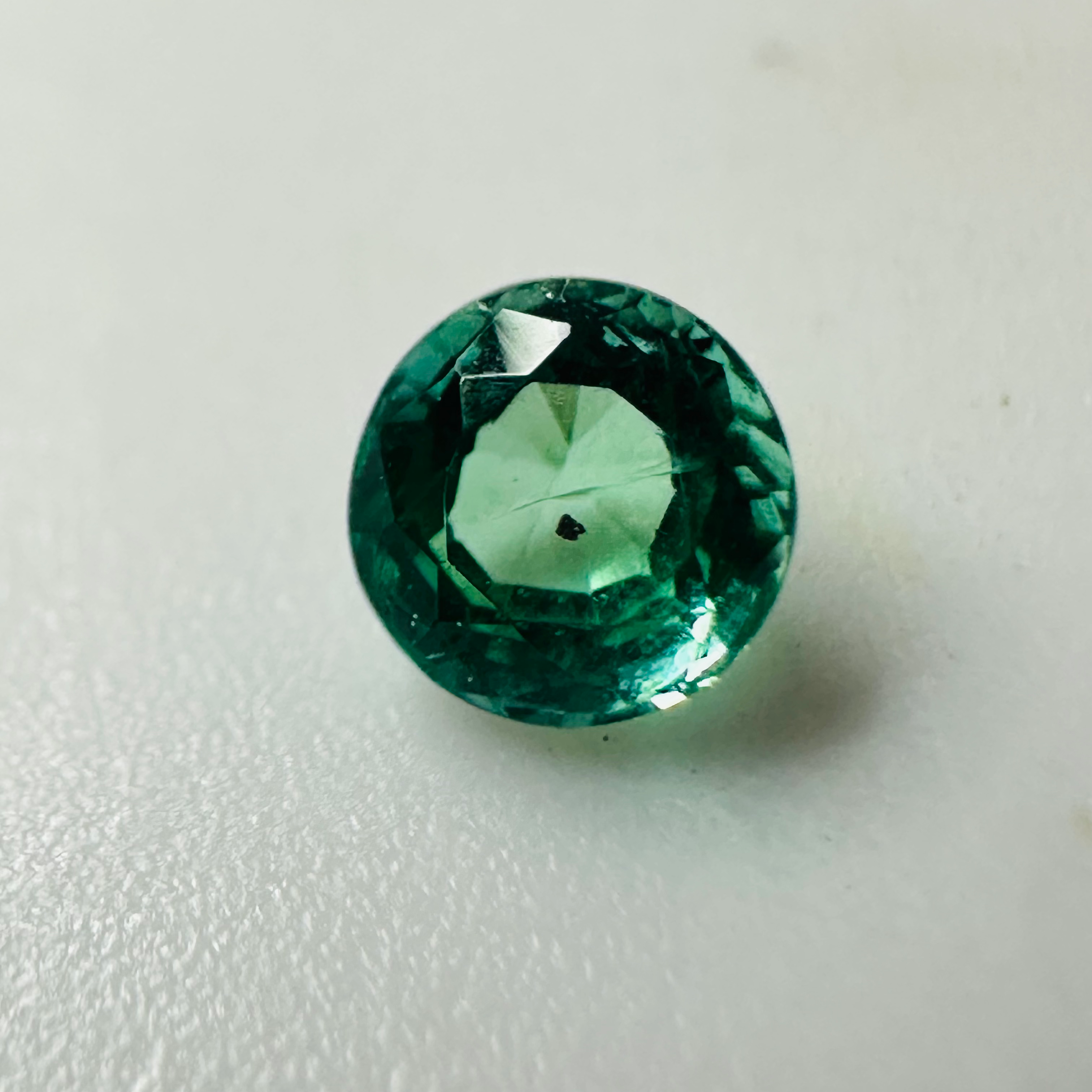 EMERAL ROUND 3.6MM   0.19CTS VERY NICE image 3