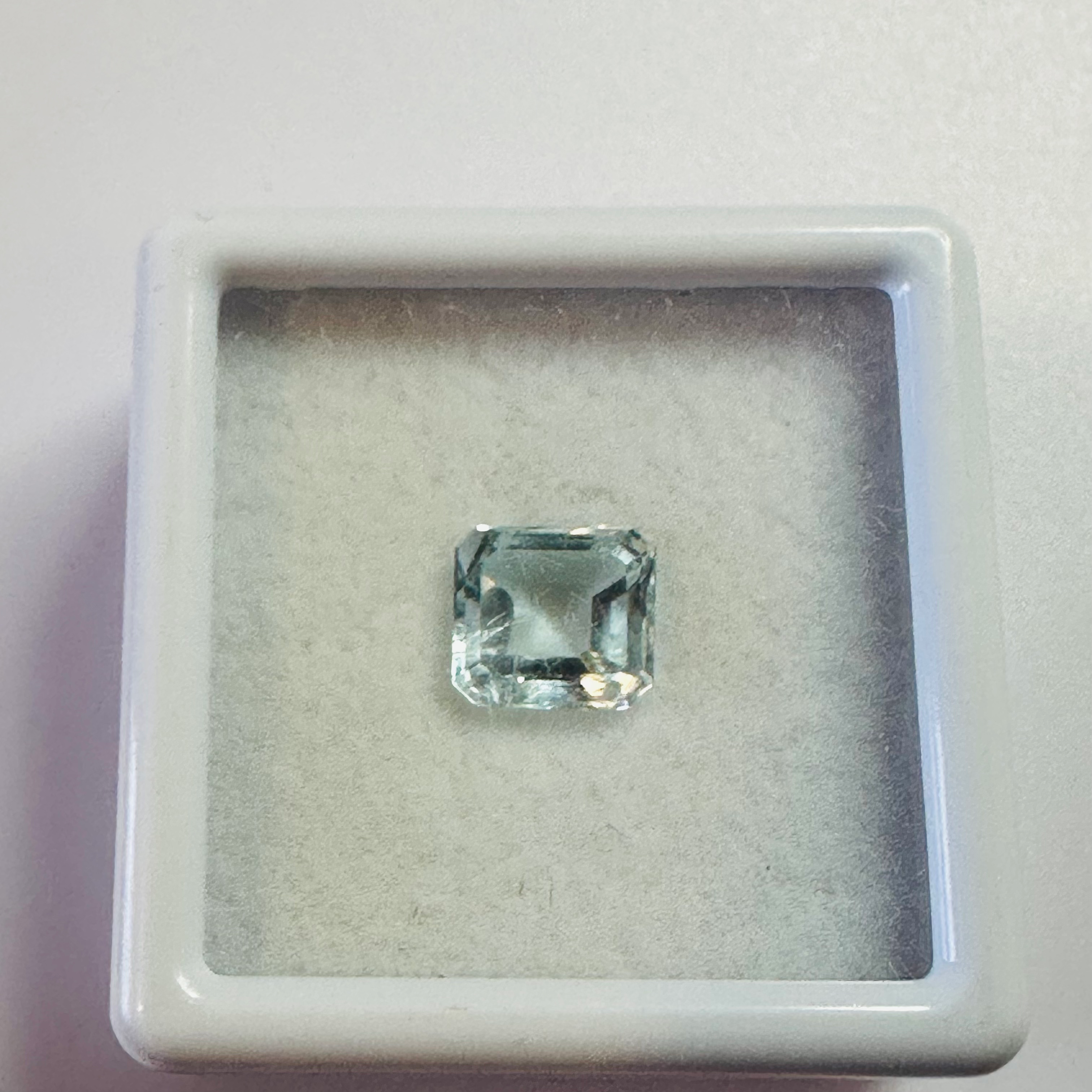 AQUAMARINE EMERALD CUT  6.8MMX6.2MM 1.14CTS image 3