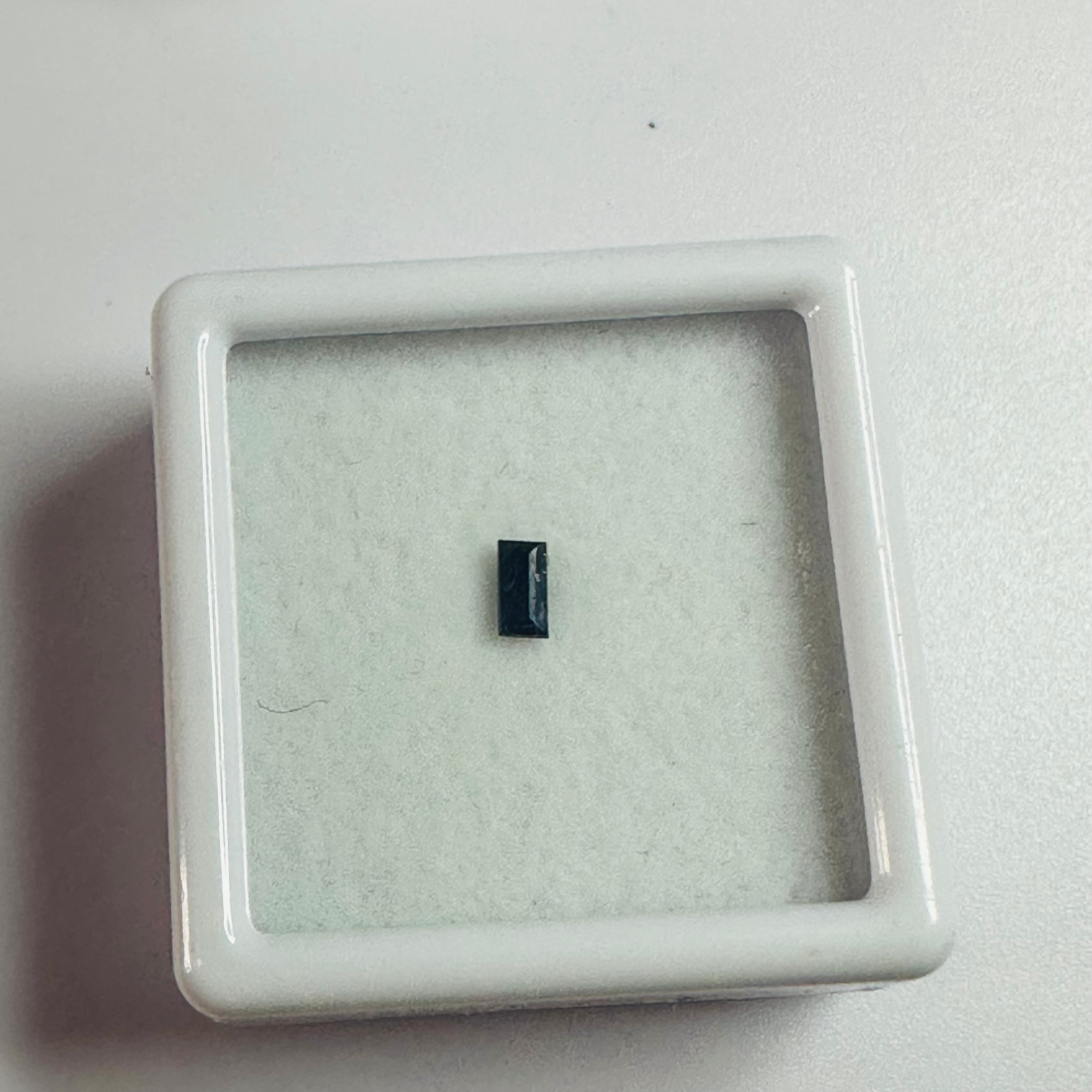 BLUE SAPPHIRE 4.1MMX2.1MM   0.65CTS image 0