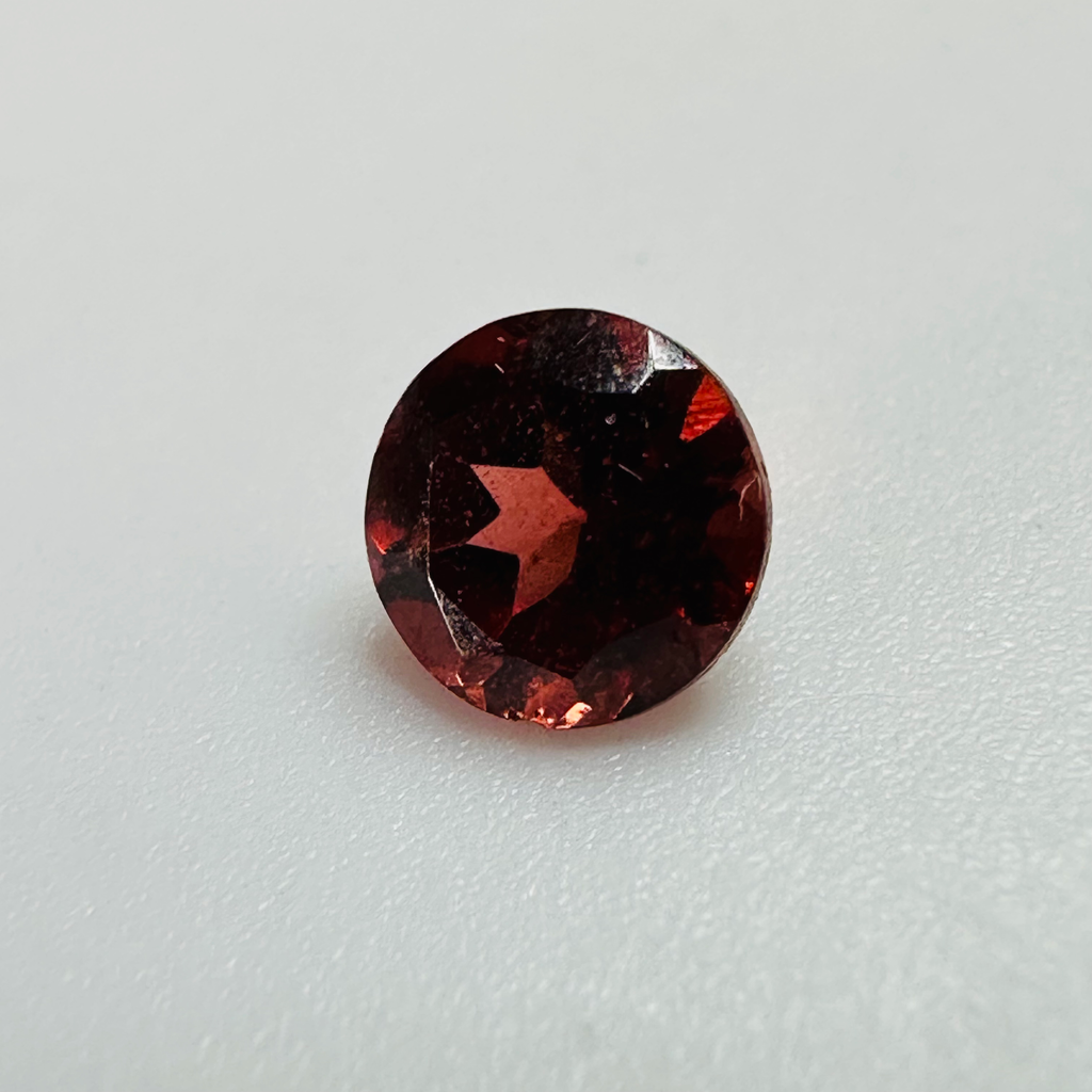 GARNET  ROUND 5MM  0.63CTS  RED CABOCHEON image 2