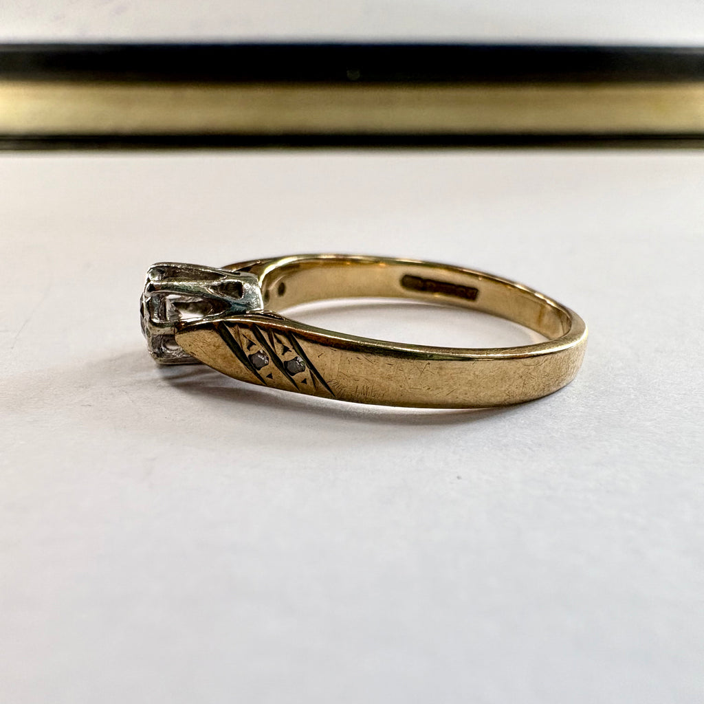9ct yellow Gold diamond Ring N1/2 image 1