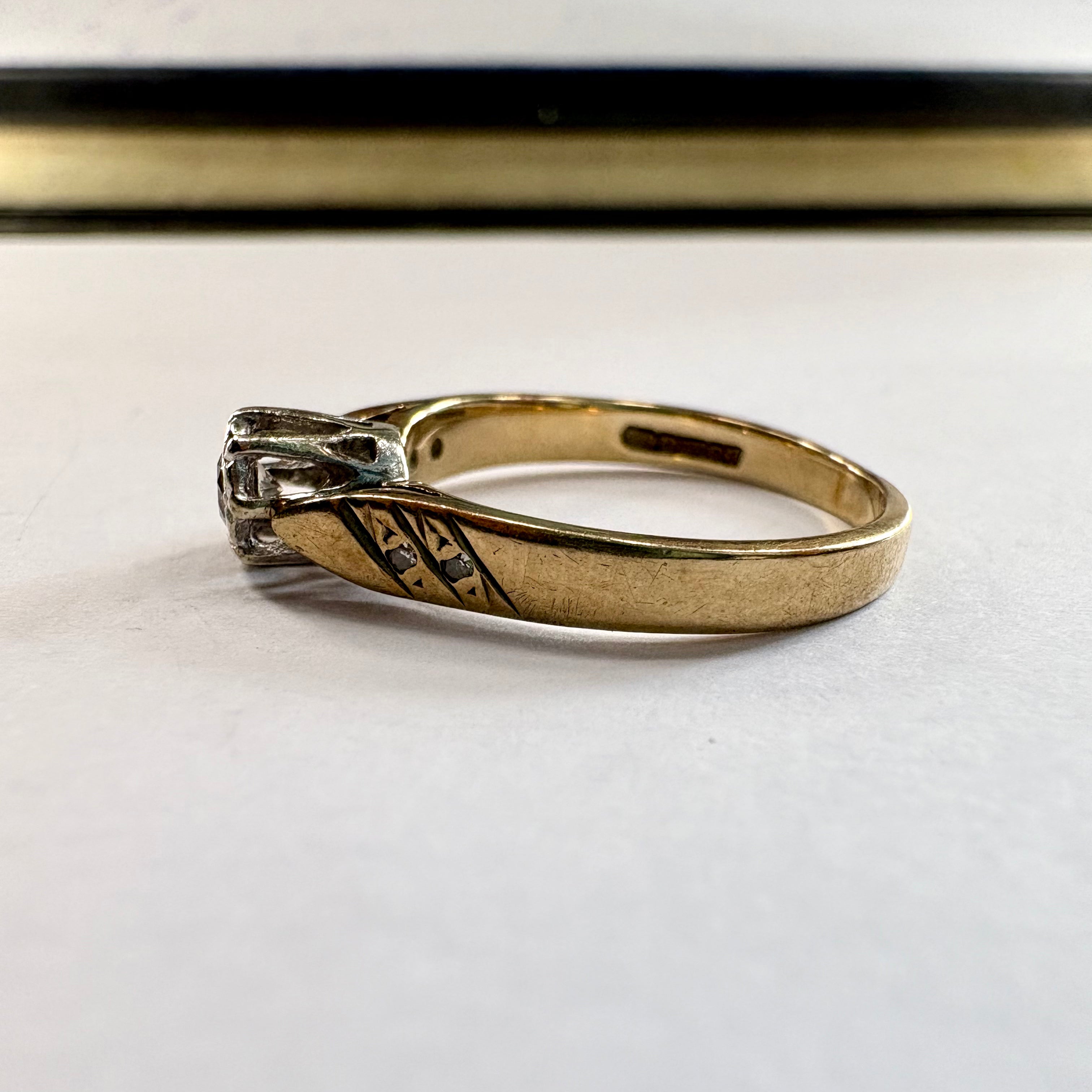9ct yellow Gold diamond Ring N1/2 image 1