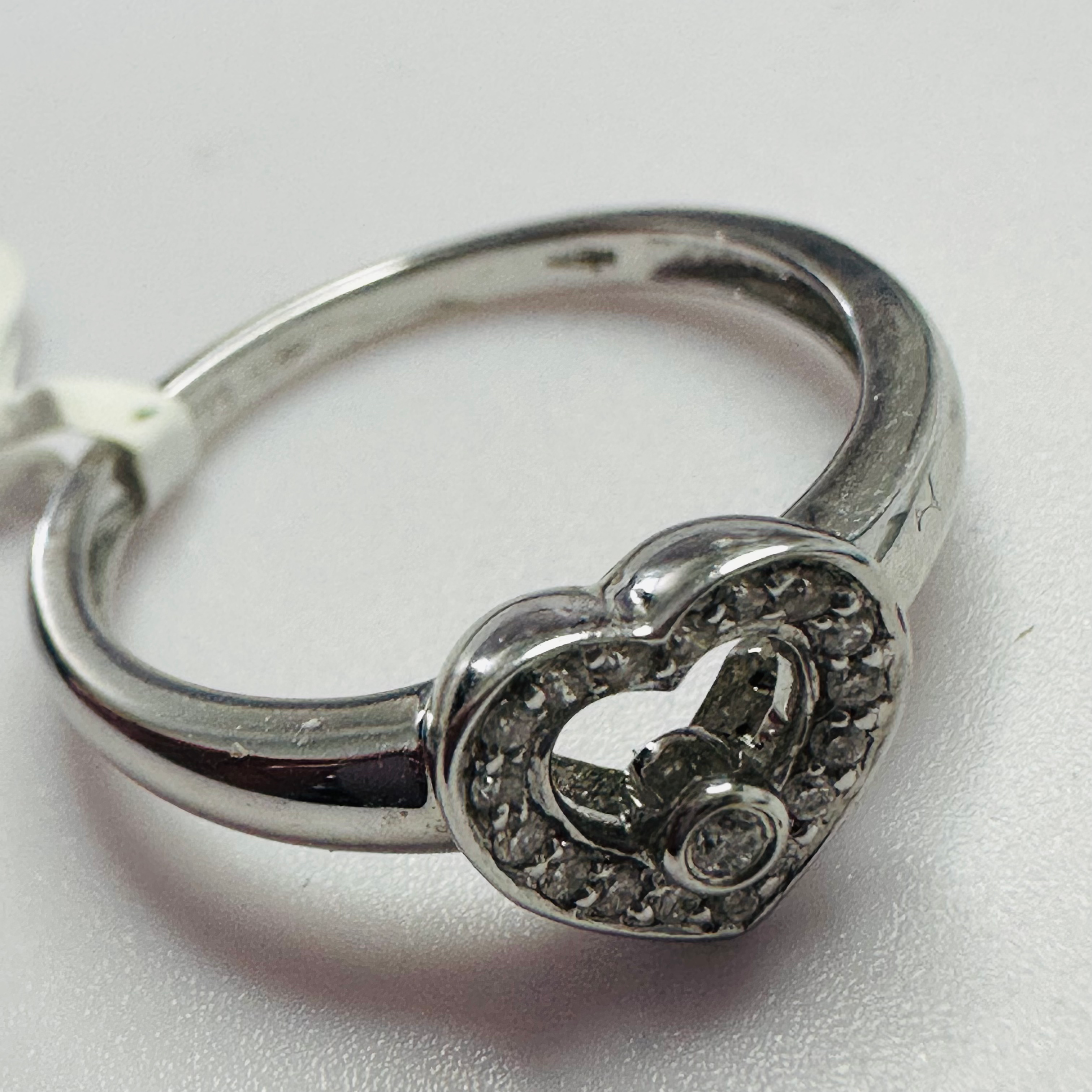 Diamond Heart ring in 9ct White Gold size H image 4