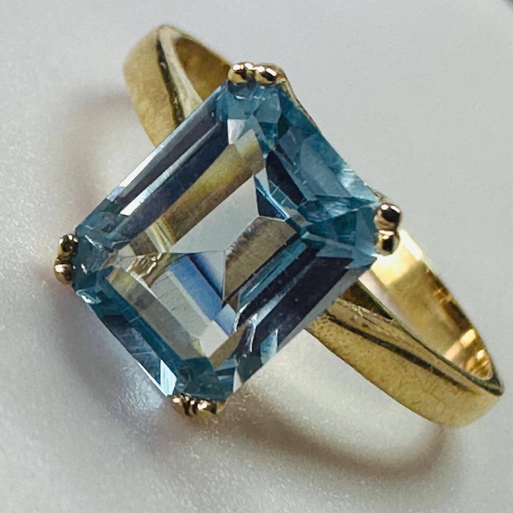Hand cut Synthetic Spinal Ocean Blue 9ct yellow gold ring size N1/2 image 1