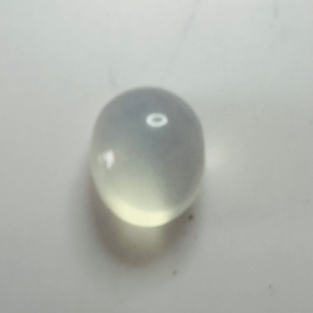 Moonstone  white moon oval 14.4x11.9mm  11.89cts image 7