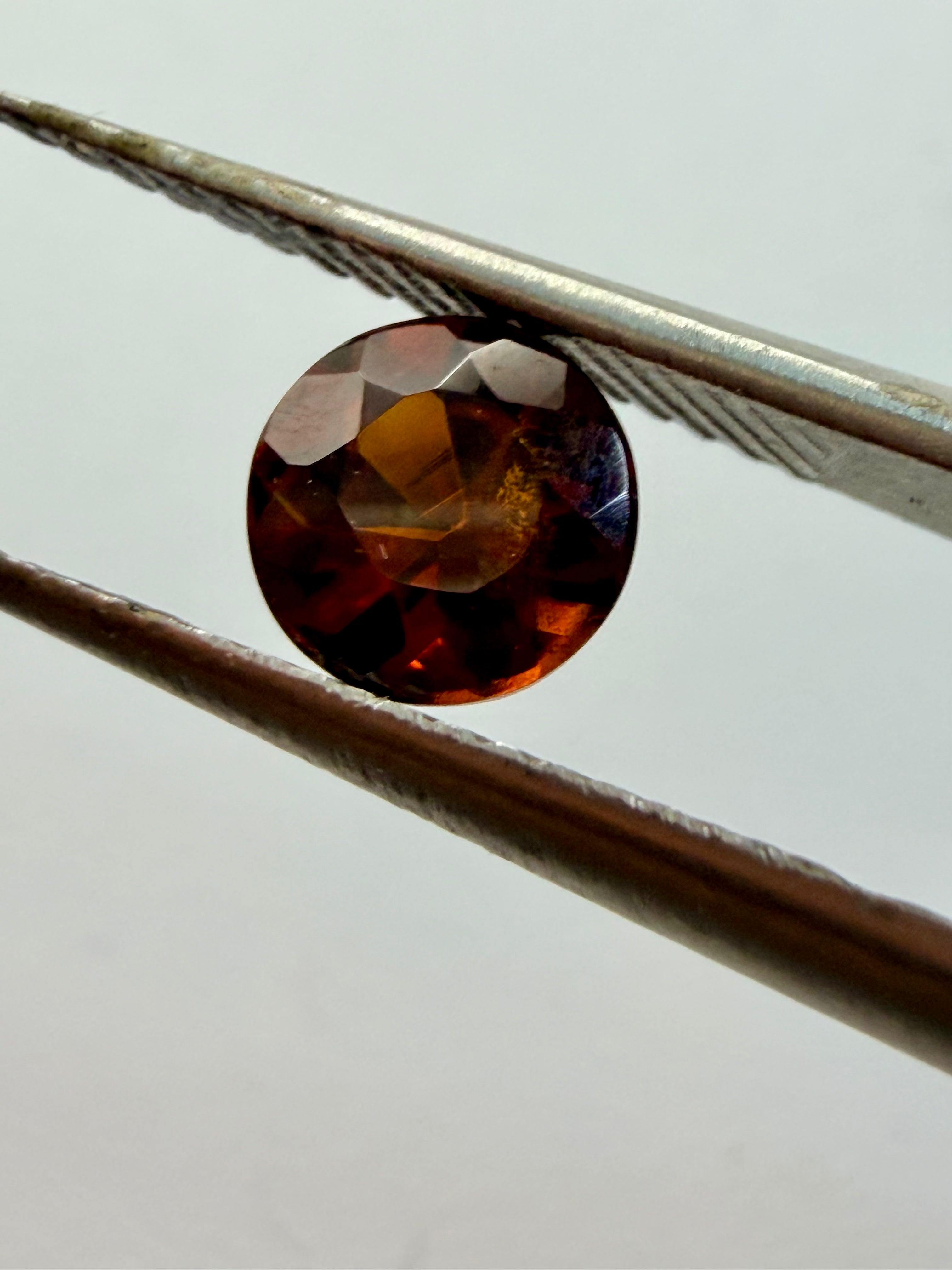 Natural Garnet Hessonite Round 5.4mm 0.66cts