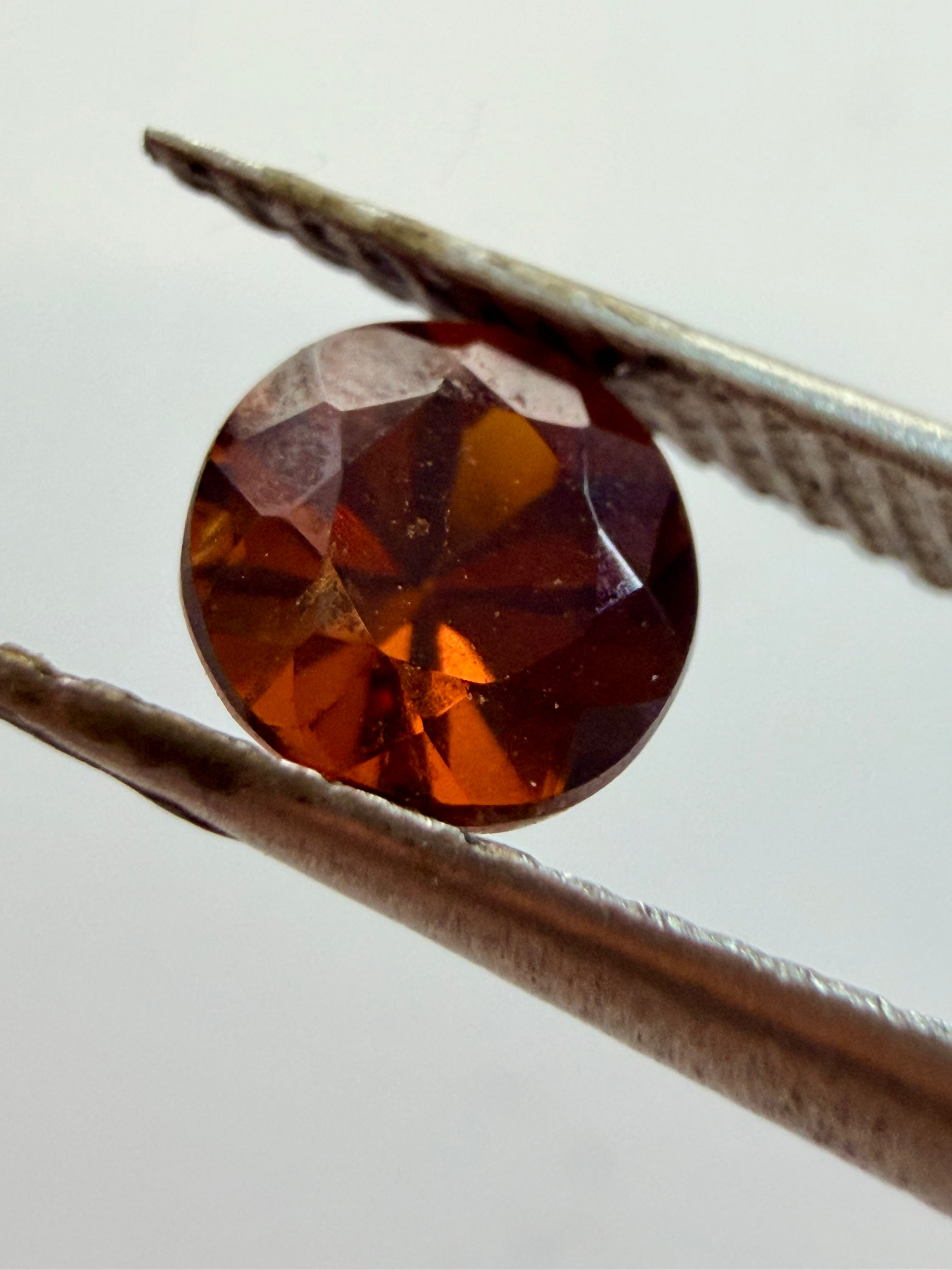 Natural Garnet Hessonite Round 5.2mm 0.70cts