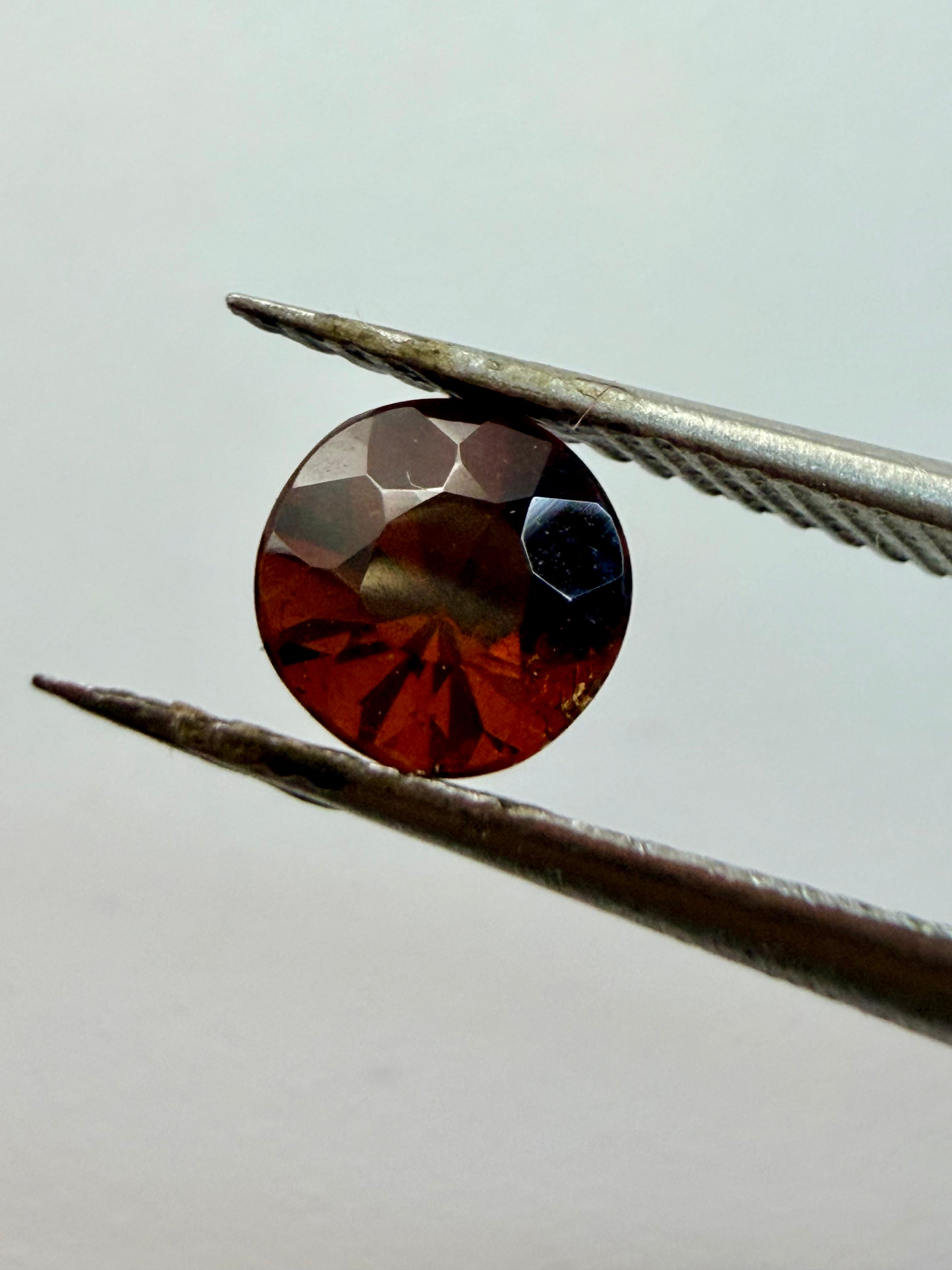 Natural Garnet Hessonite Round 5.2mm 0.70cts