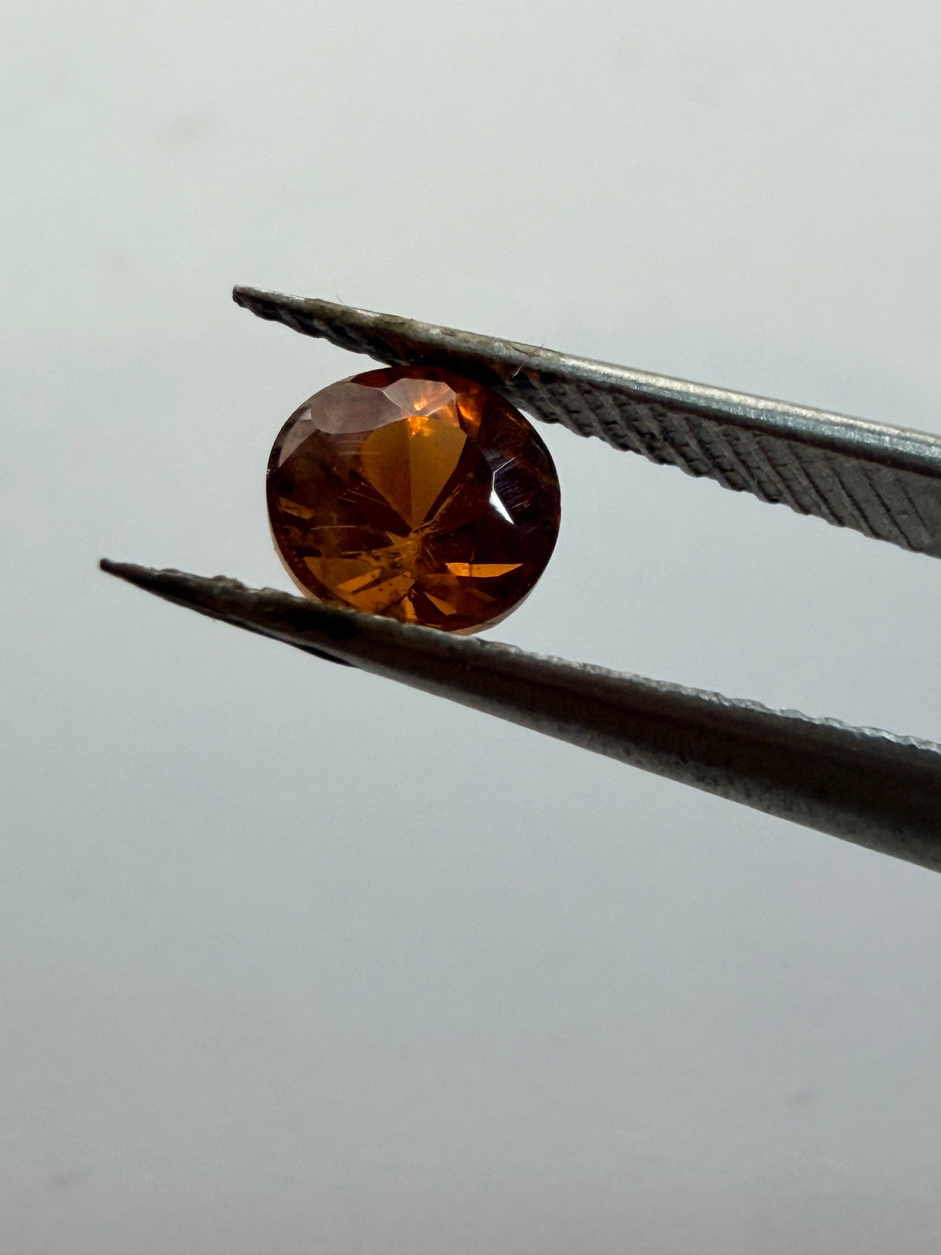 Natural Garnet Hessonite Round 5.2mm 0.68cts