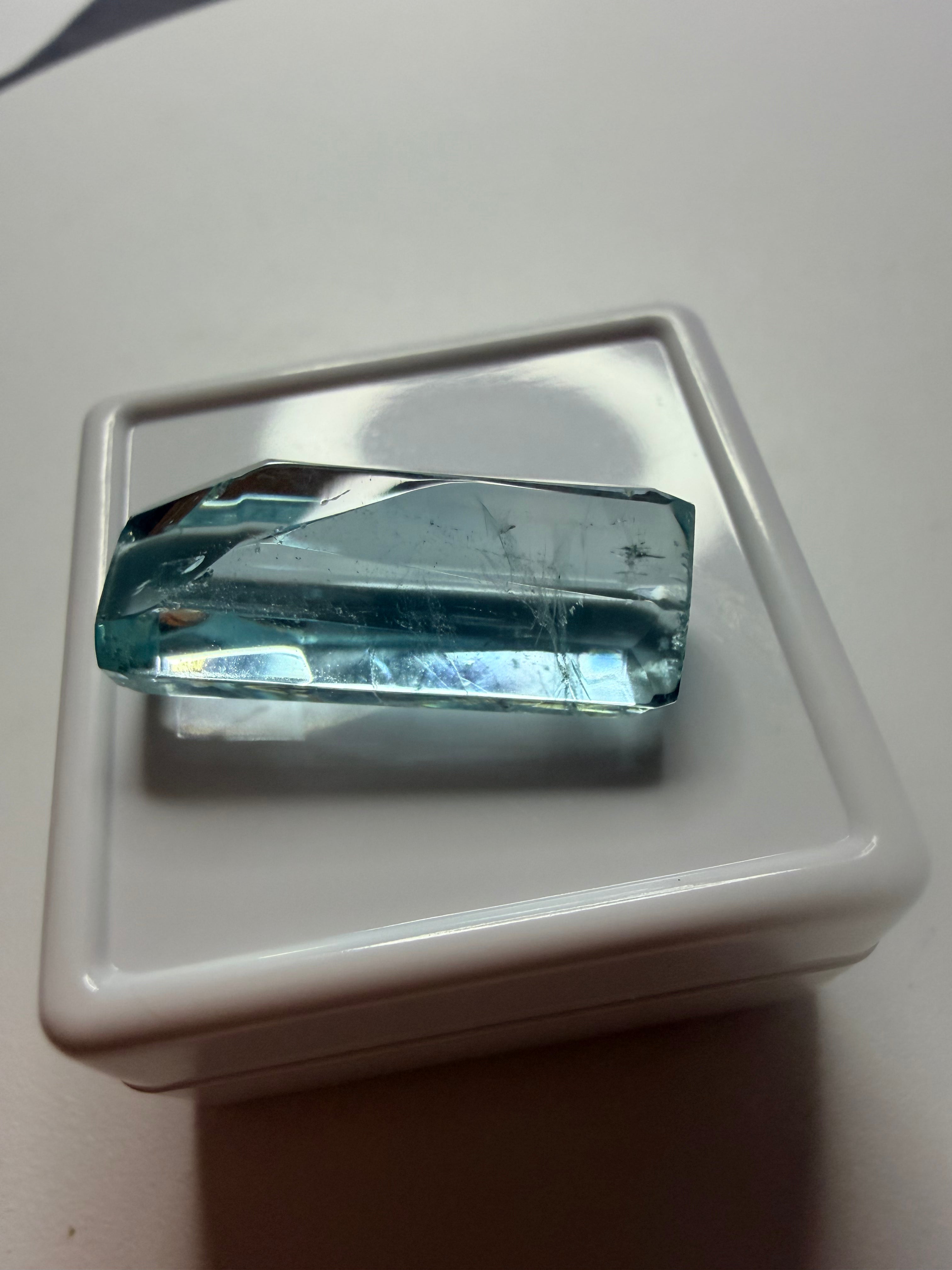 Natural Aquamarine Raw Crystal Specimen | 21.5 x 6.5mm | 9.88cts