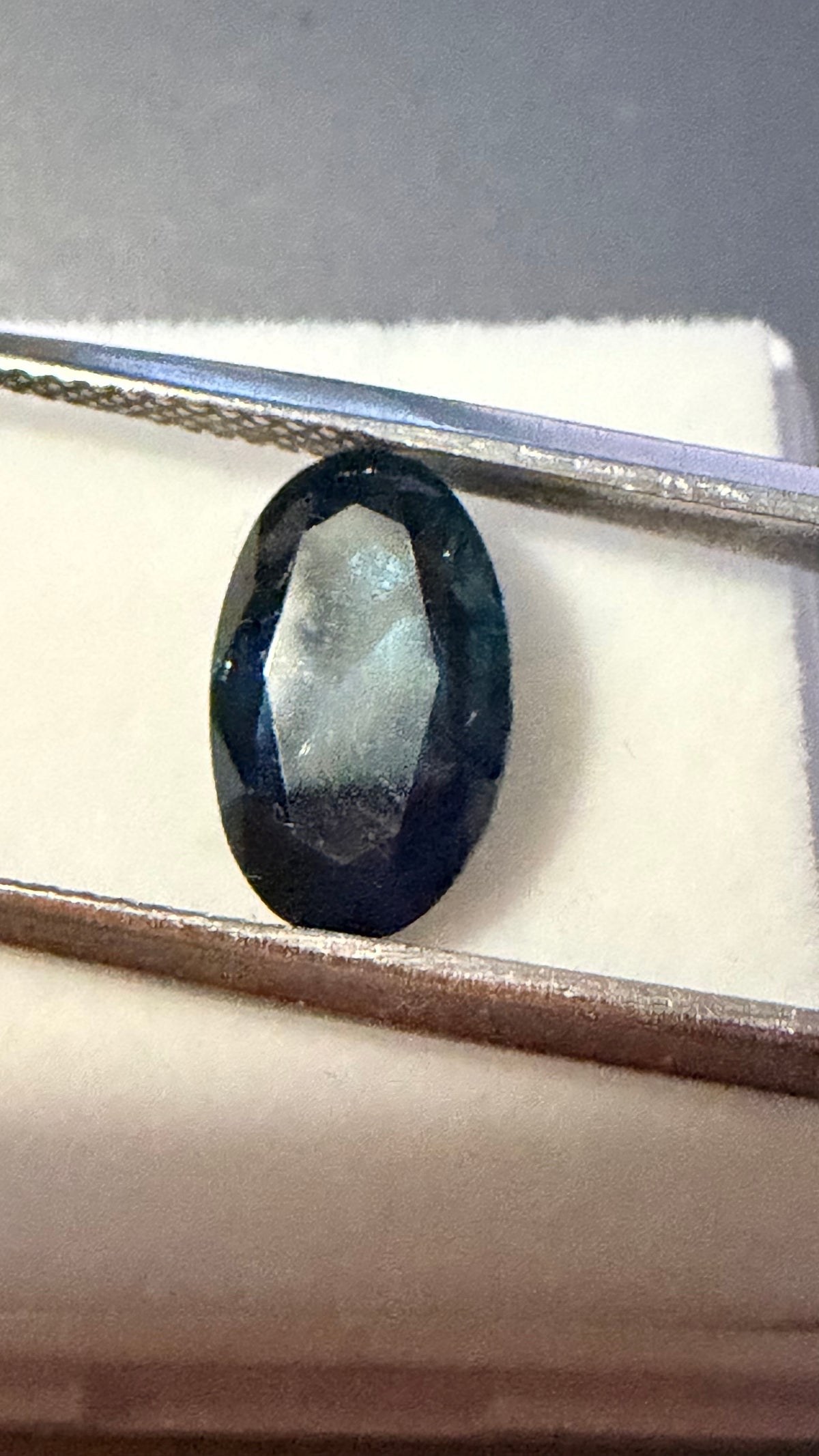 Sapphire Australian Oval Cut 11.6mm × 7.5mm 3.84cts