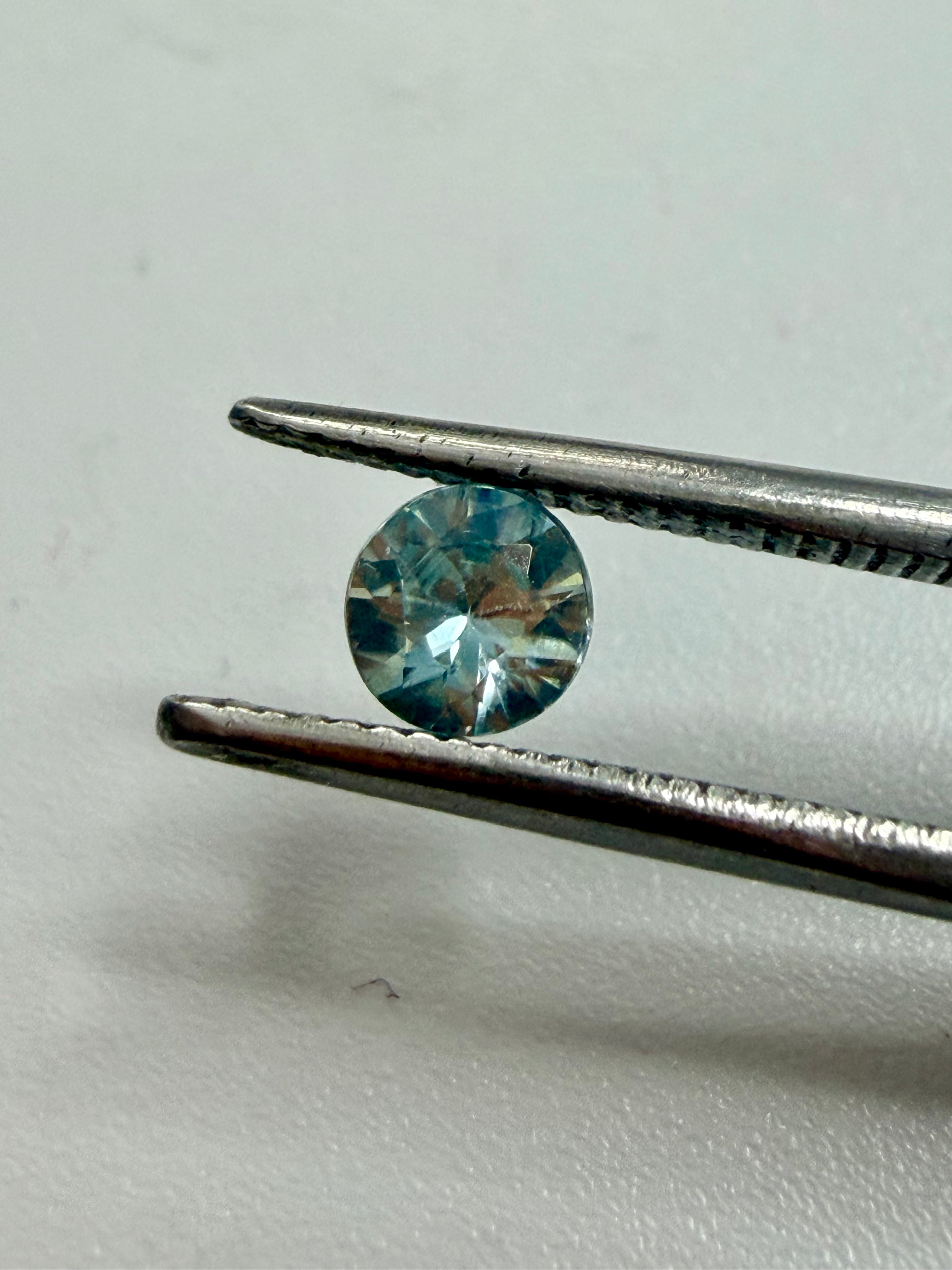 Natural Blue Zircon 0.46ct – Round Cut – 4.4mm