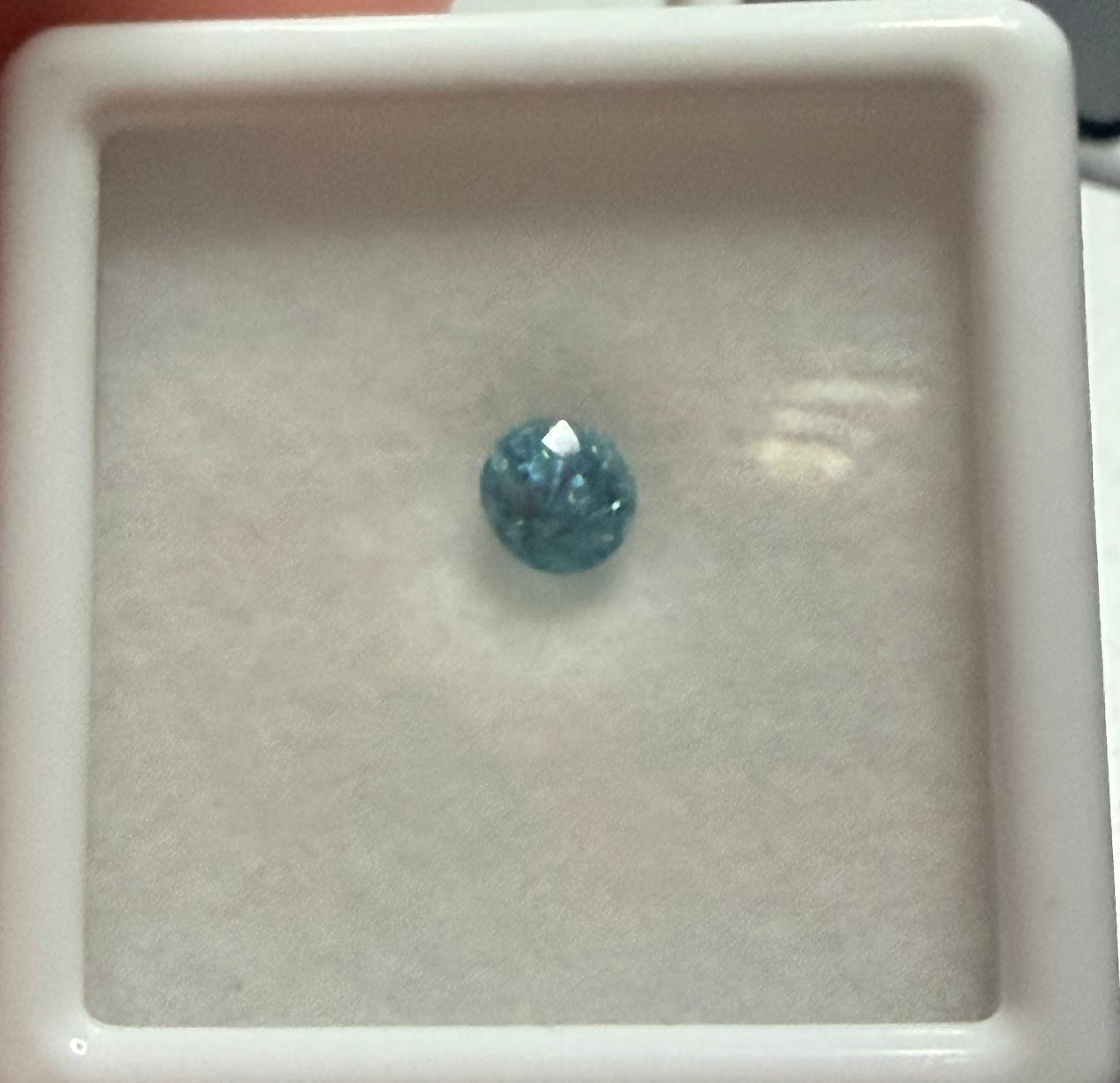 Natural Blue Zircon 0.68ct – Round Cut – 4mm