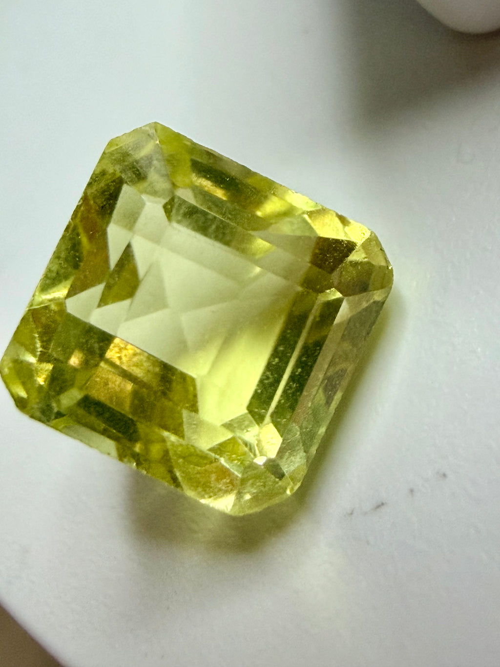 Natural Citrine 5.78ct – Golden Honey Gemstone – 9.5x9mm