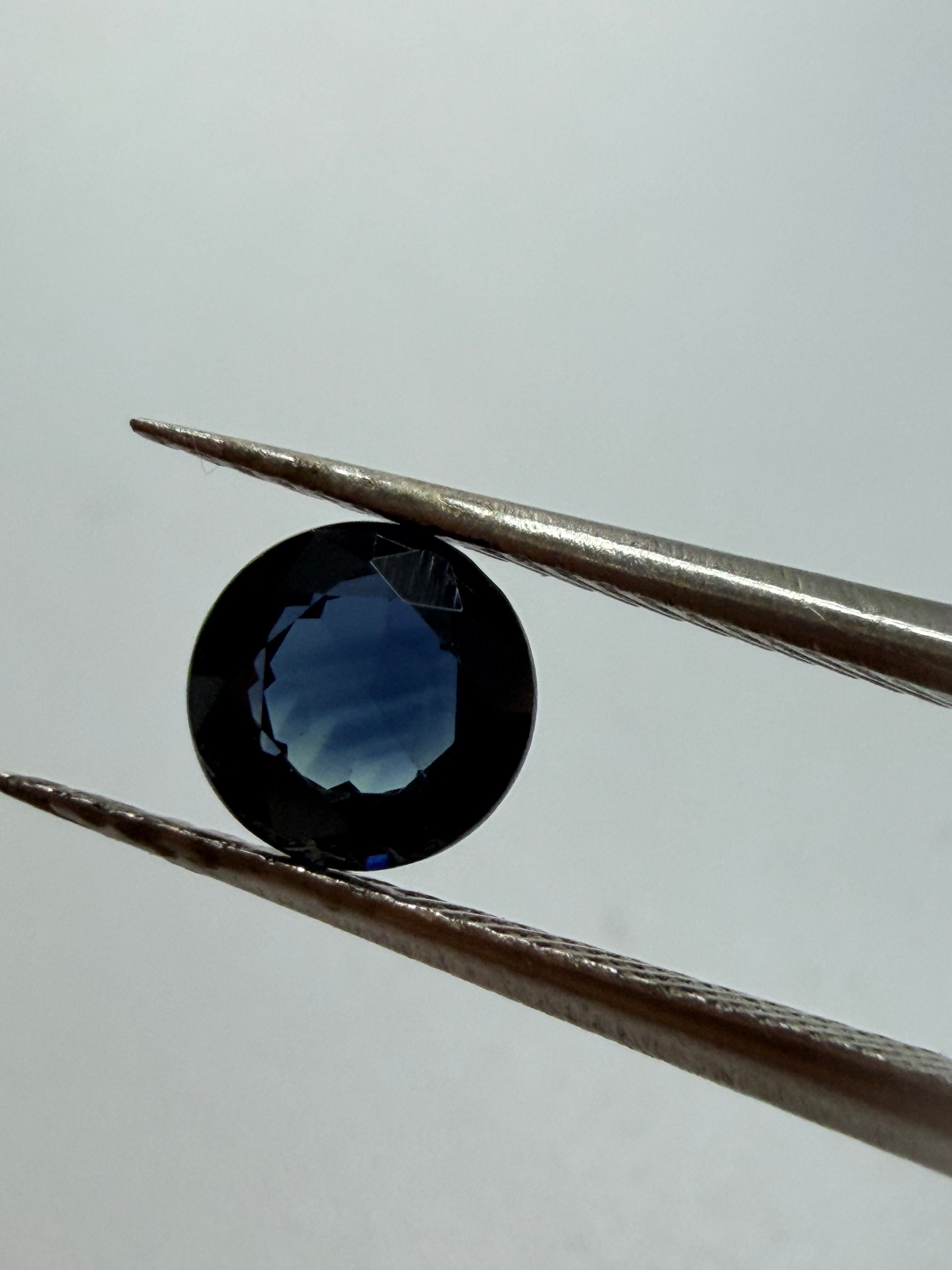 Natural Sapphire 0.63ct – Round Faceted – 5.2mm