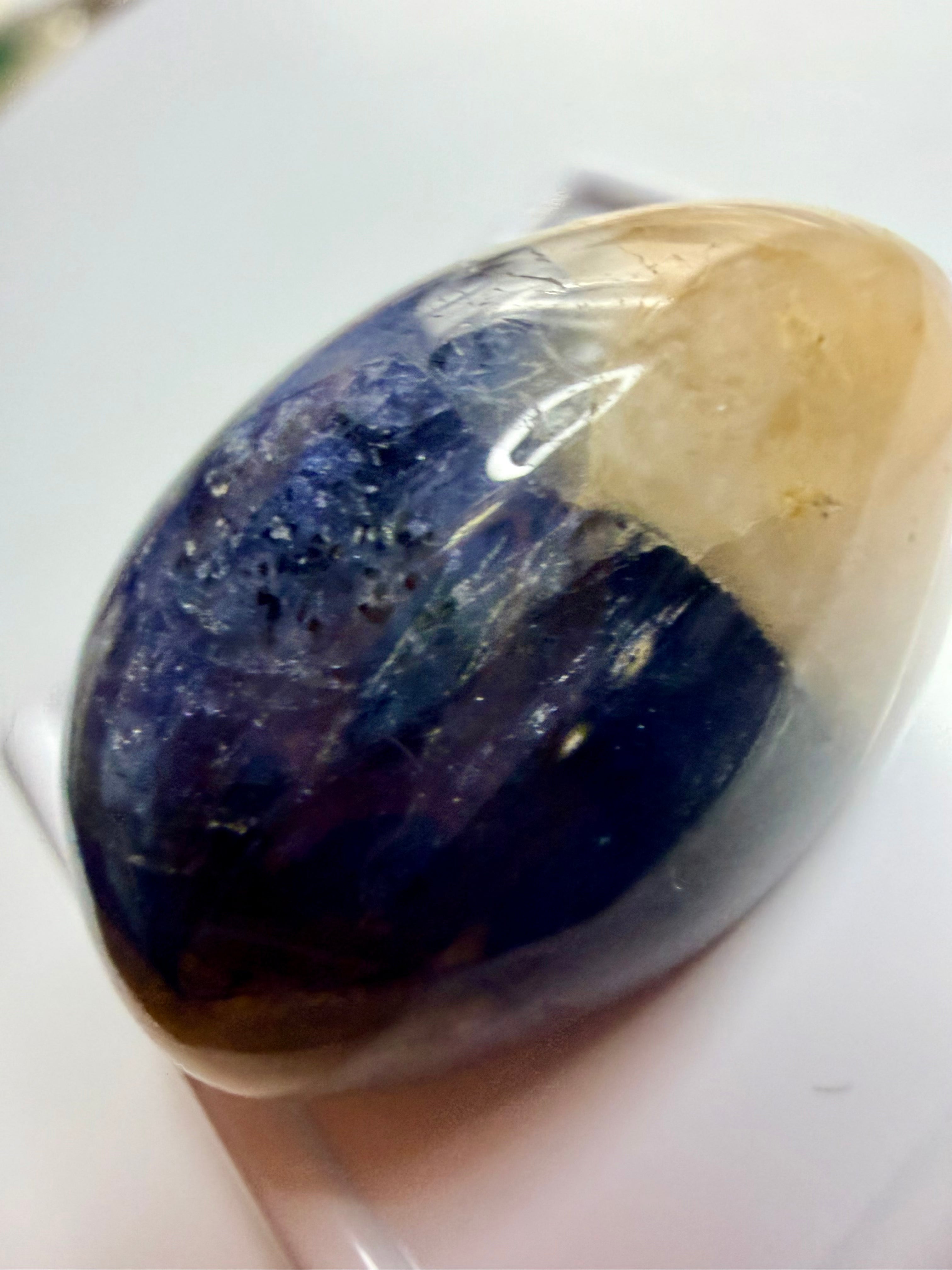 Natural Bi-Colour Sapphire 26.50ct – Fancy Cabochon – 22x14mm