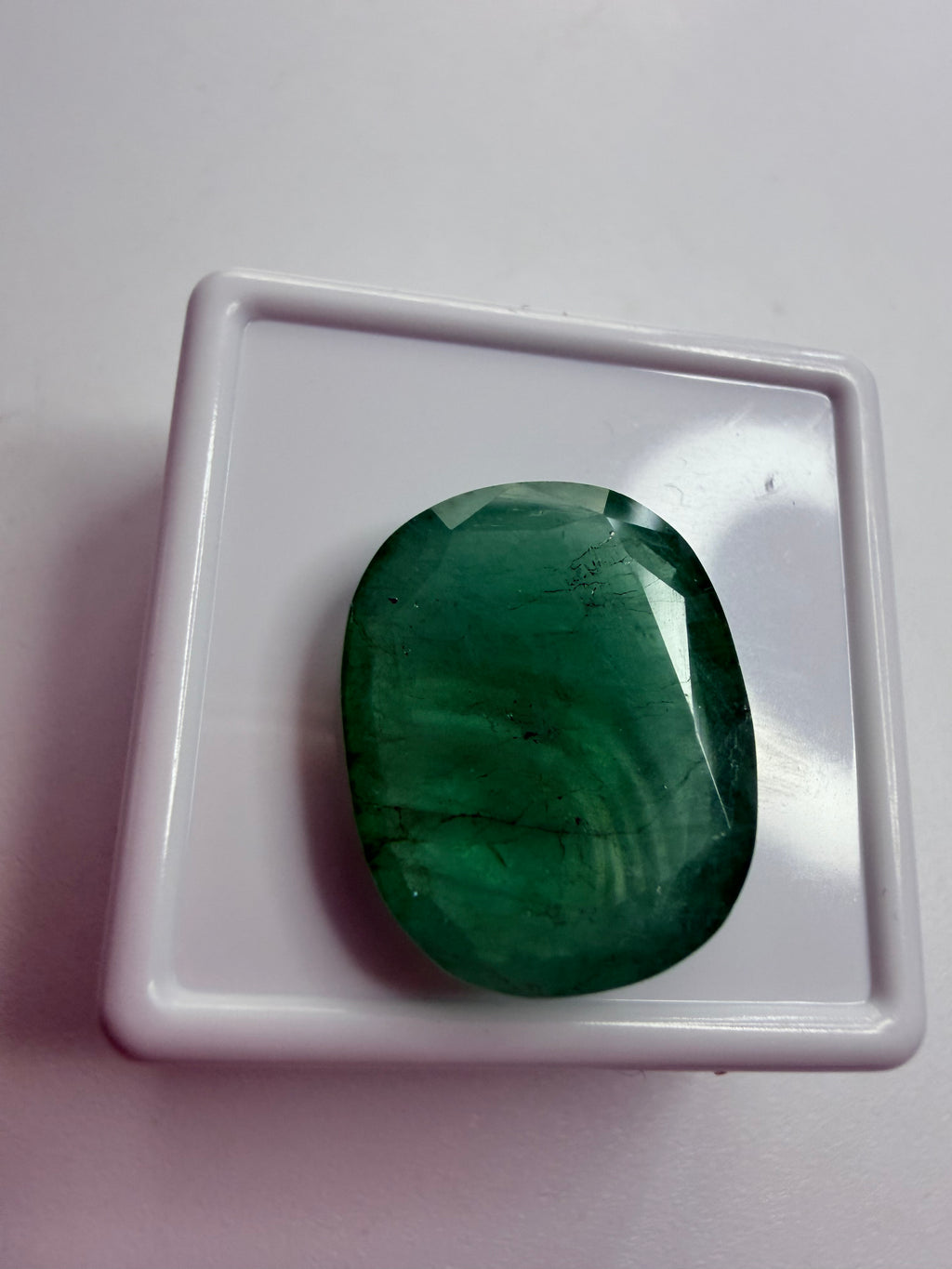 Natural Emerald 9.15ct – Large Oval Cut – 16.7x13.2mm