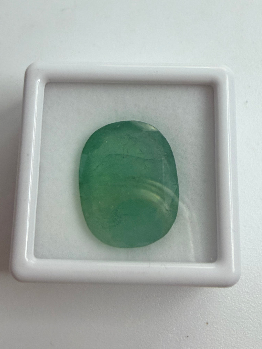Natural Emerald 9.15ct – Large Oval Cut – 16.7x13.2mm