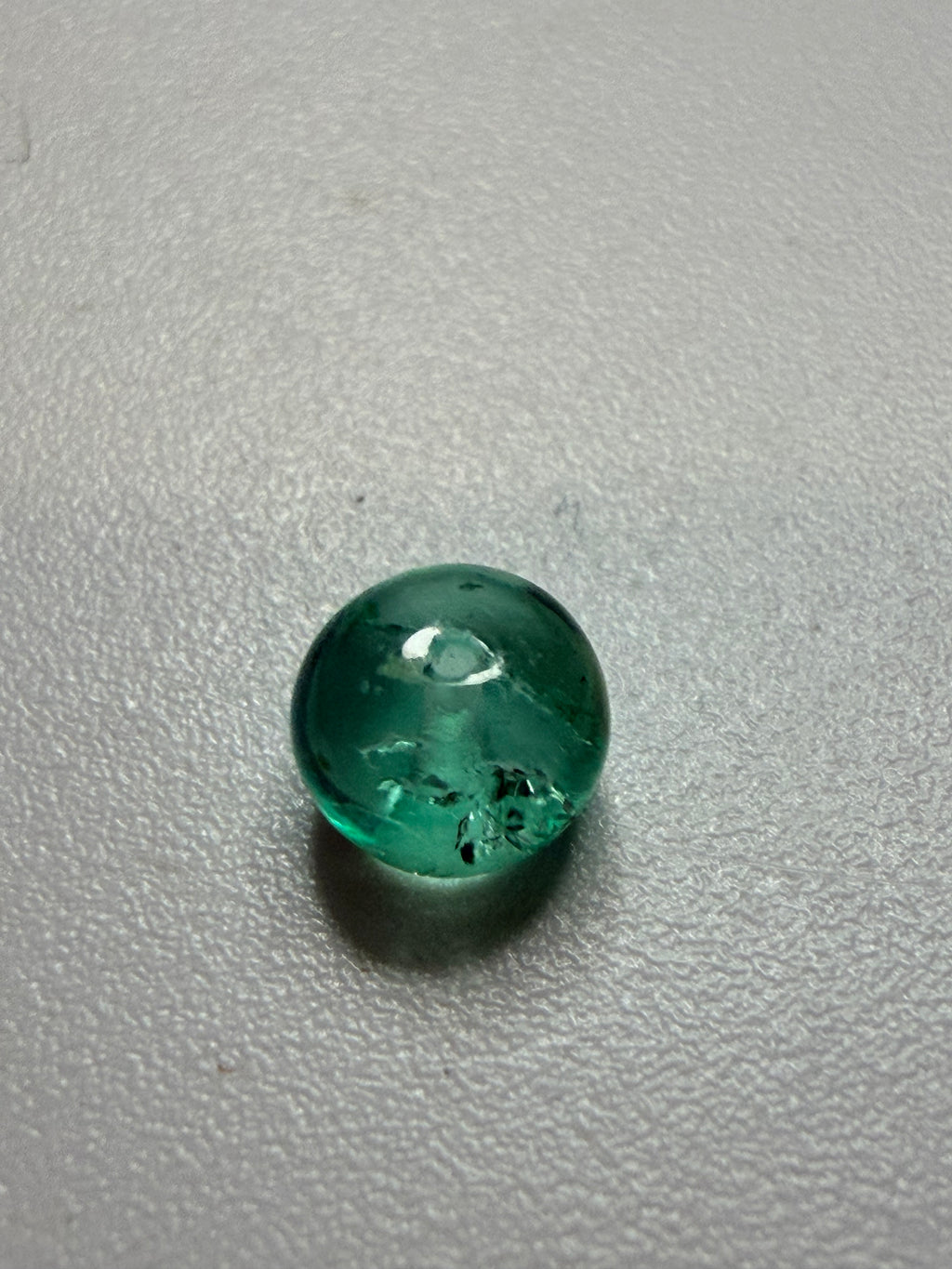 Natural Emerald Bead 5mm 0.97cts – Bright Green