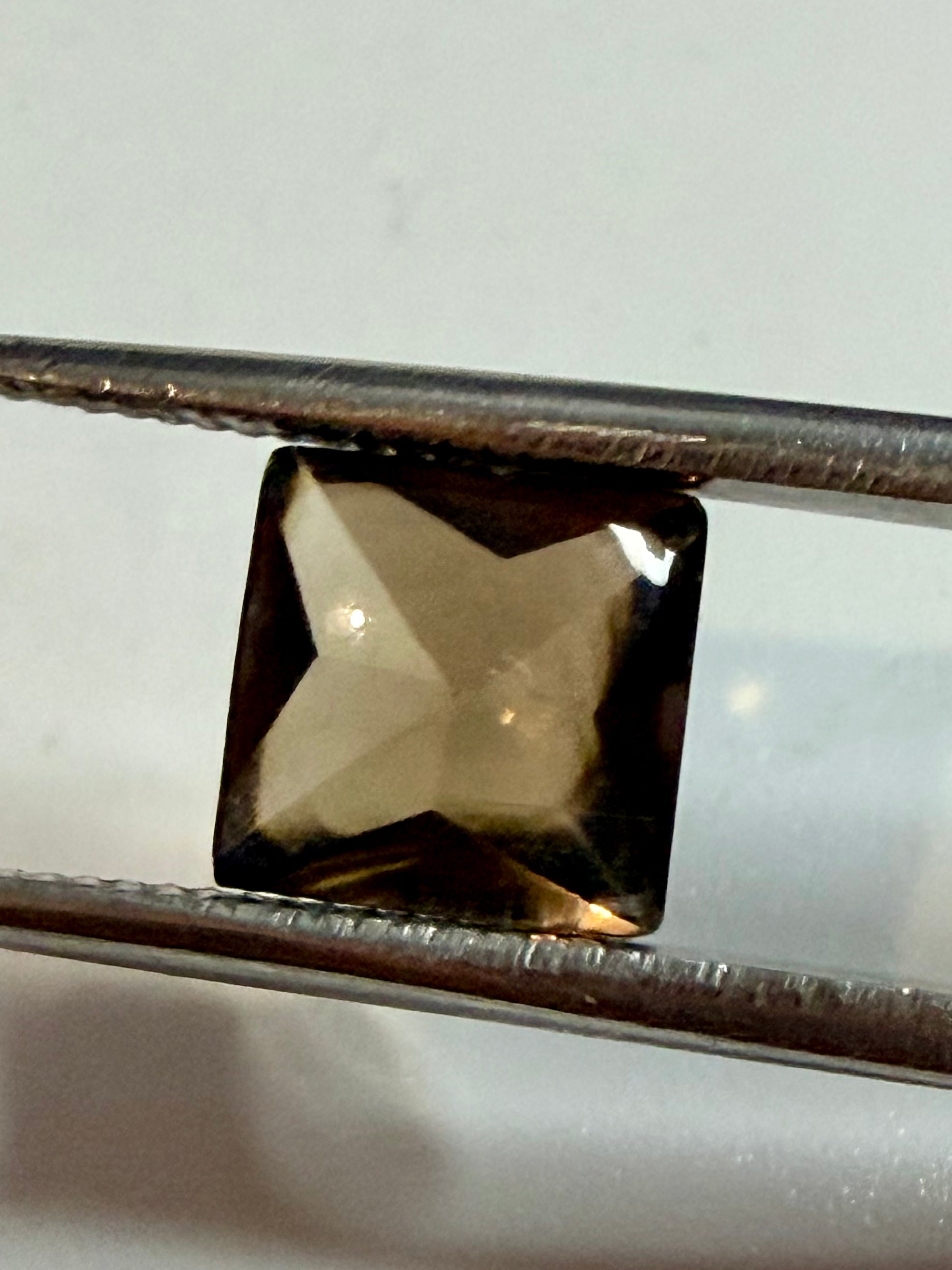 Smoky Quartz Buff Top Square 7MM