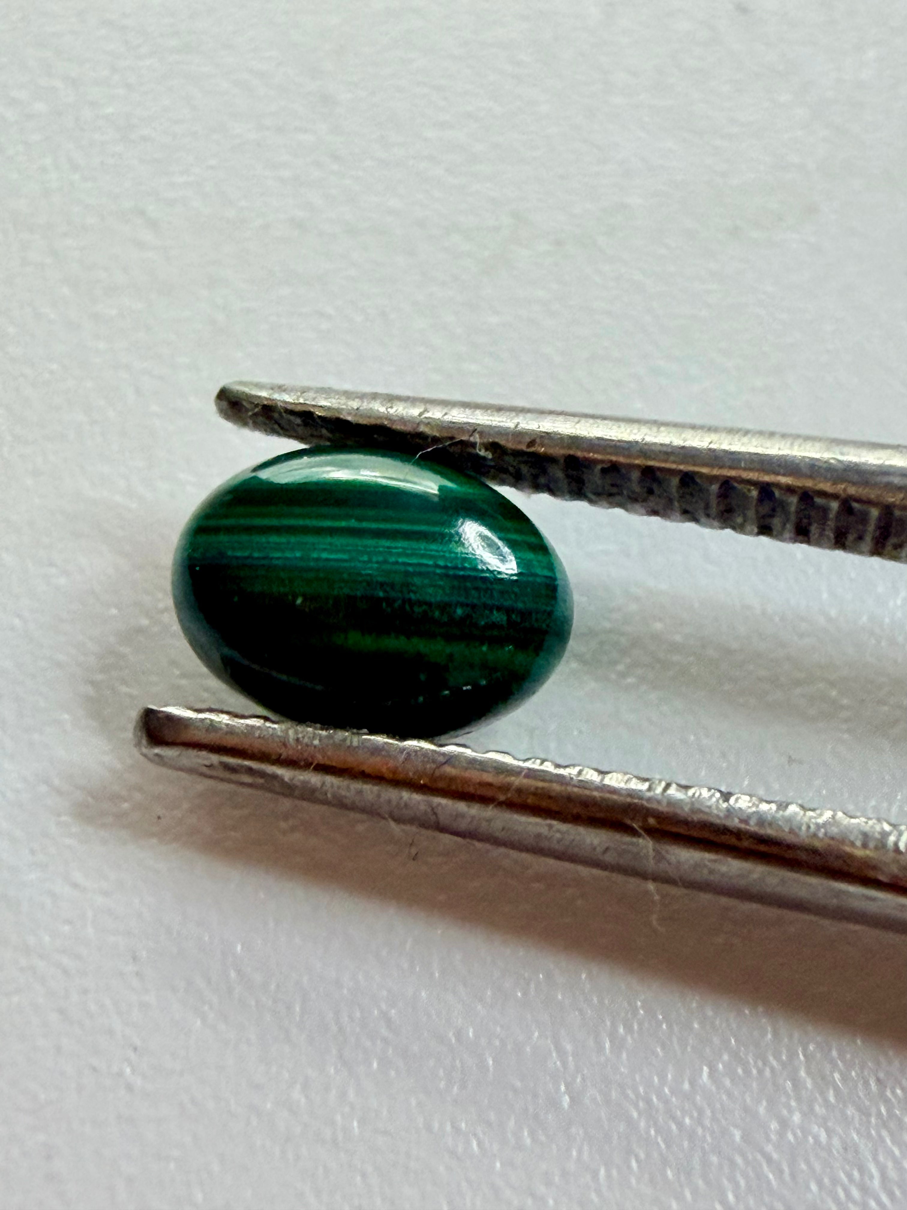 Malachite Oval 7mm x 5mm