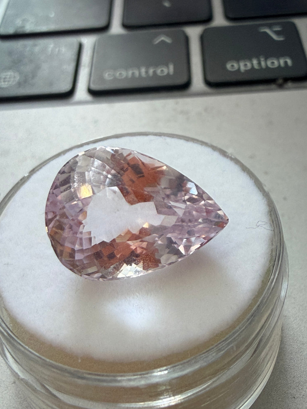 Natural Kunzite Pear 15.3x10.5mm 8.85cts